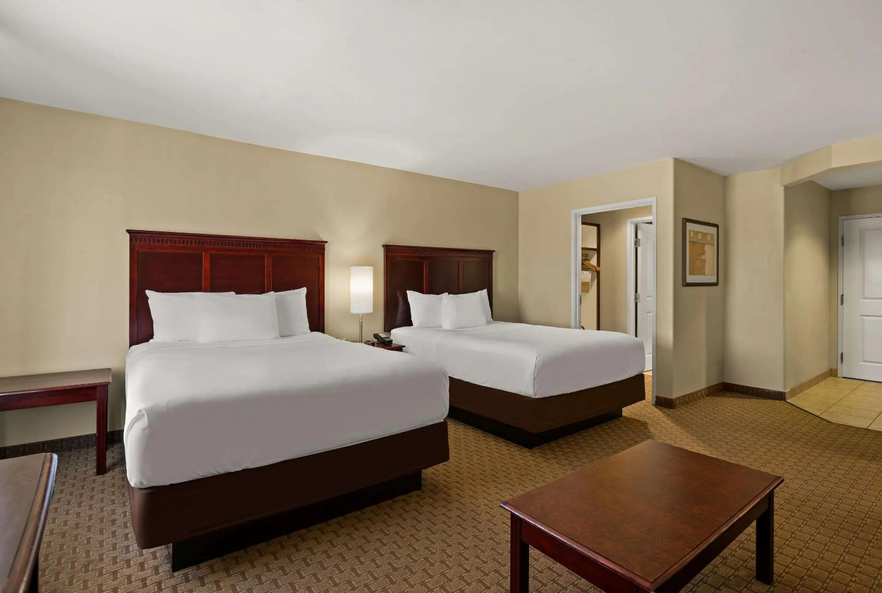 Bedroom, Bed in MainStay Suites Houma