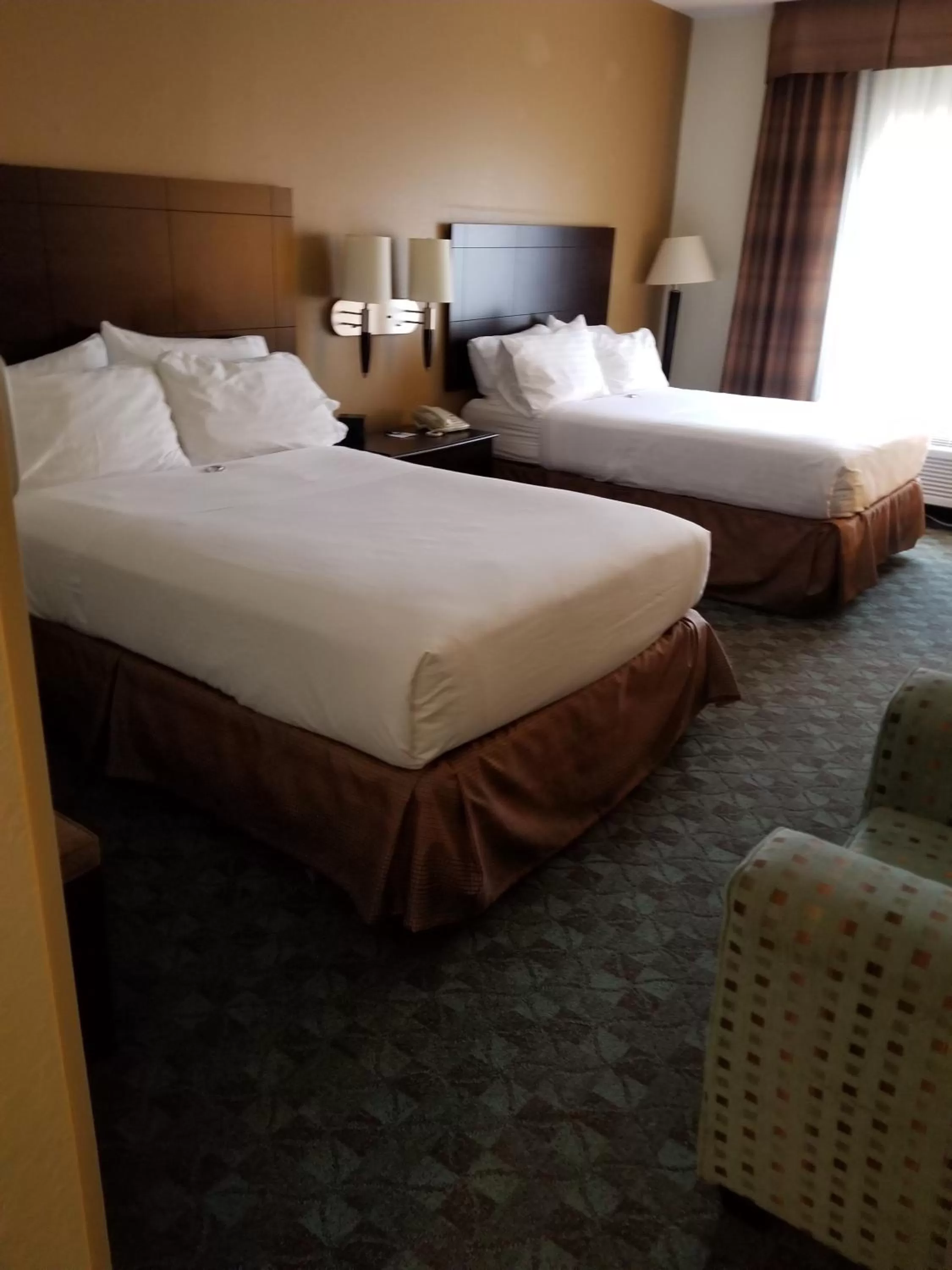 Bed in Holiday Inn Express Hotel & Suites Canton by IHG