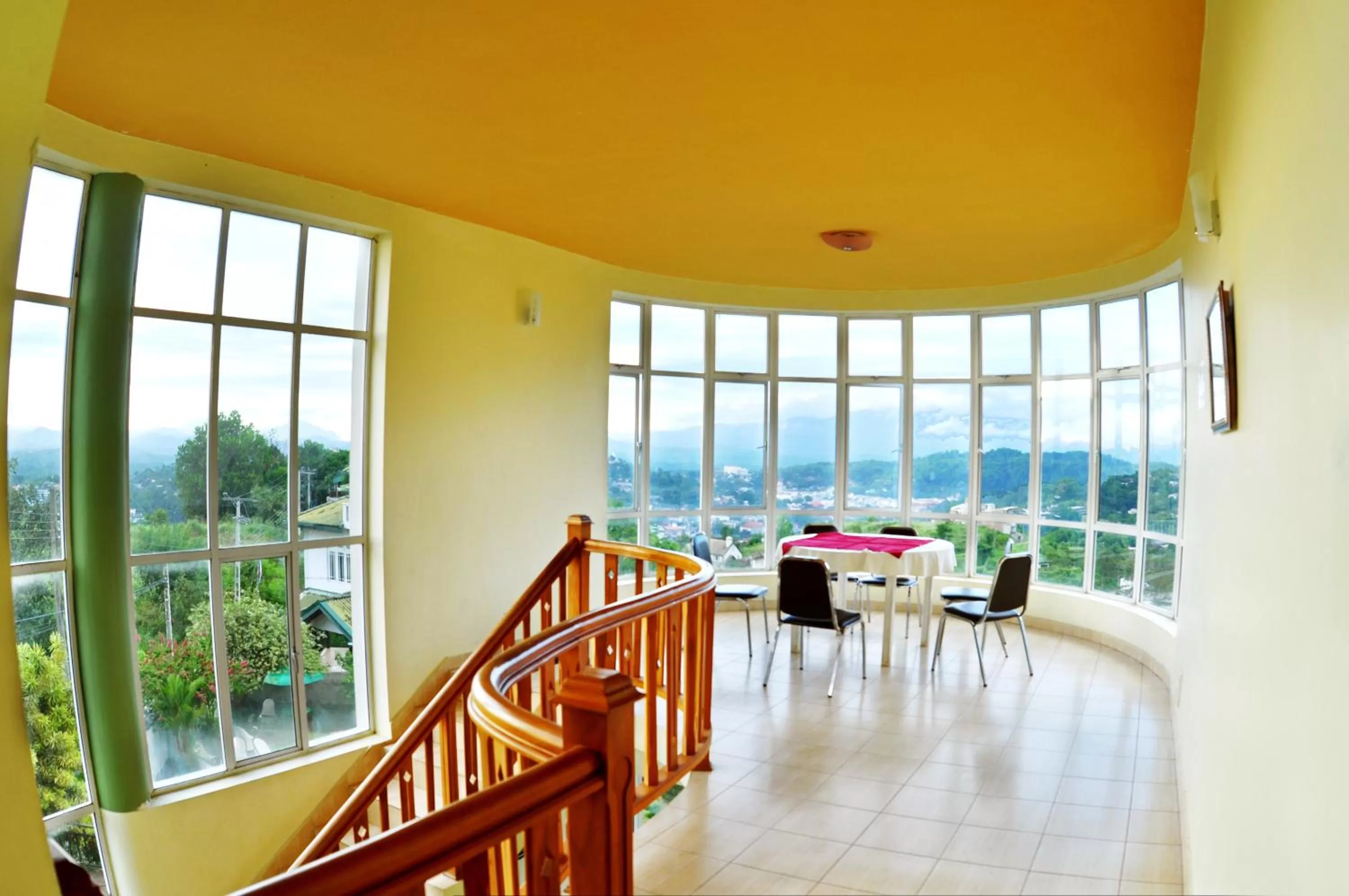 Day in Kandyan View Holiday Bungalow ''Free Pickup From Kandy city''