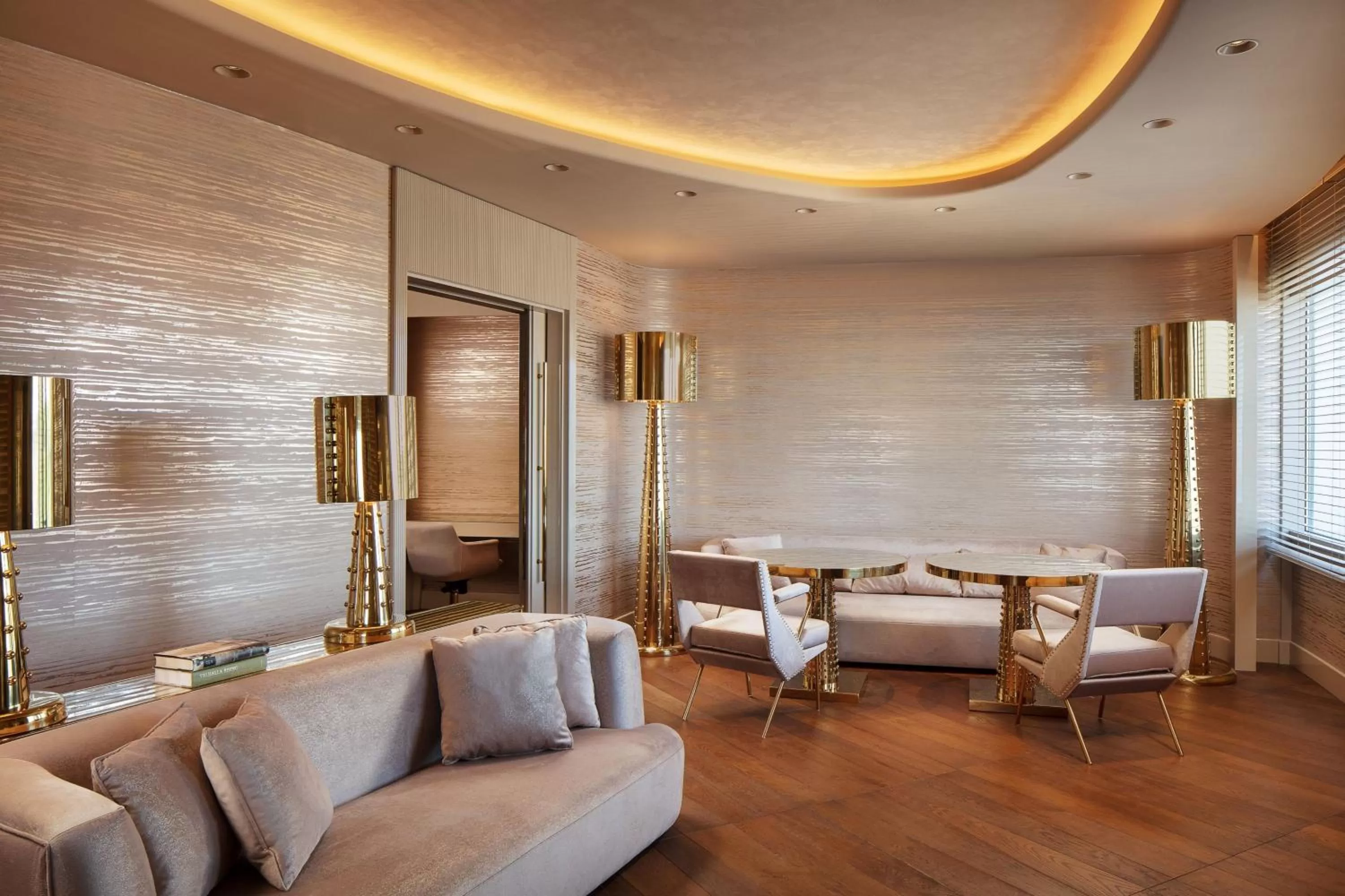 Lounge or bar in Sheraton Ankara Hotel & Convention Center