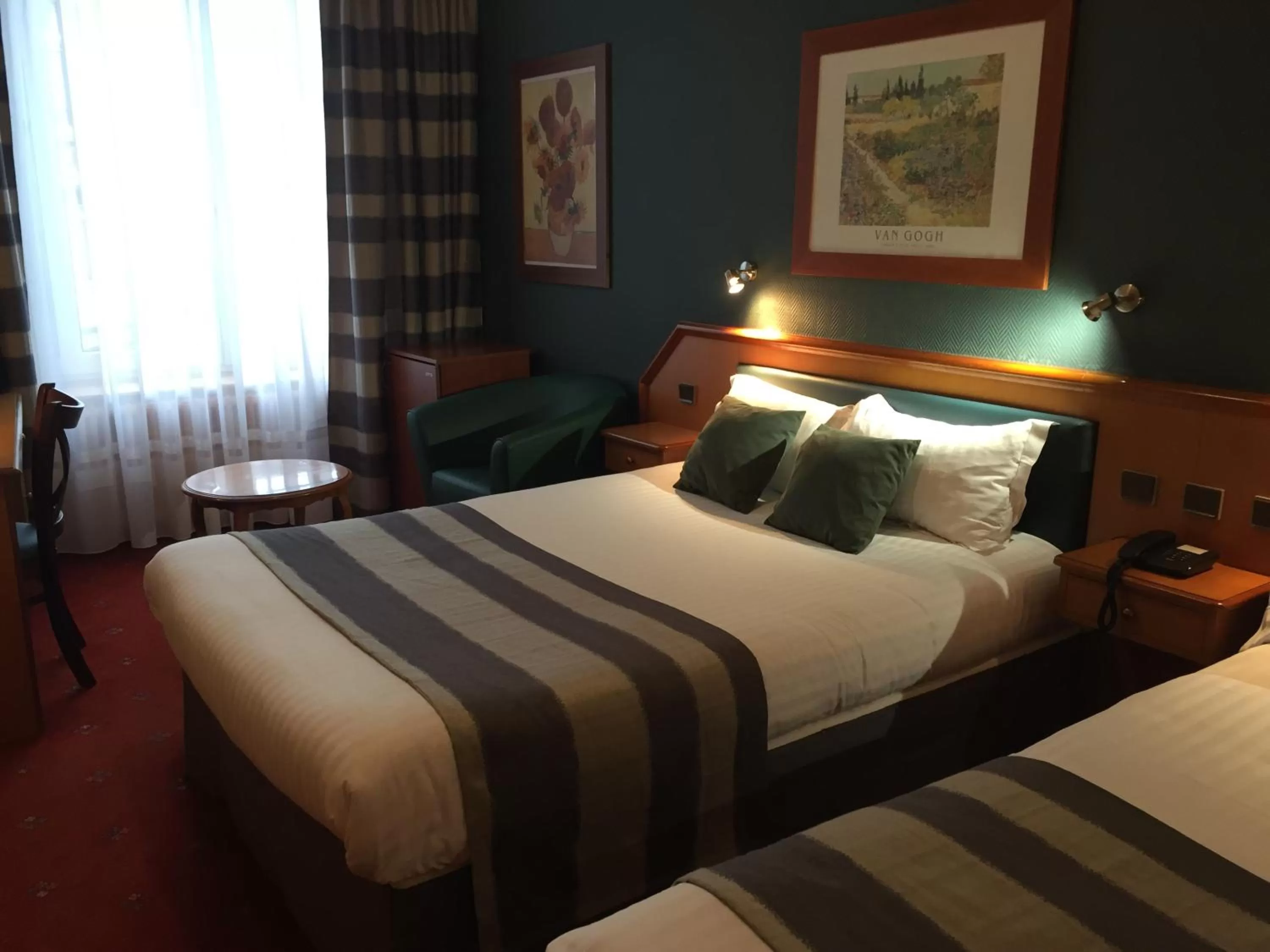 Bedroom, Bed in Hotel De La Paix