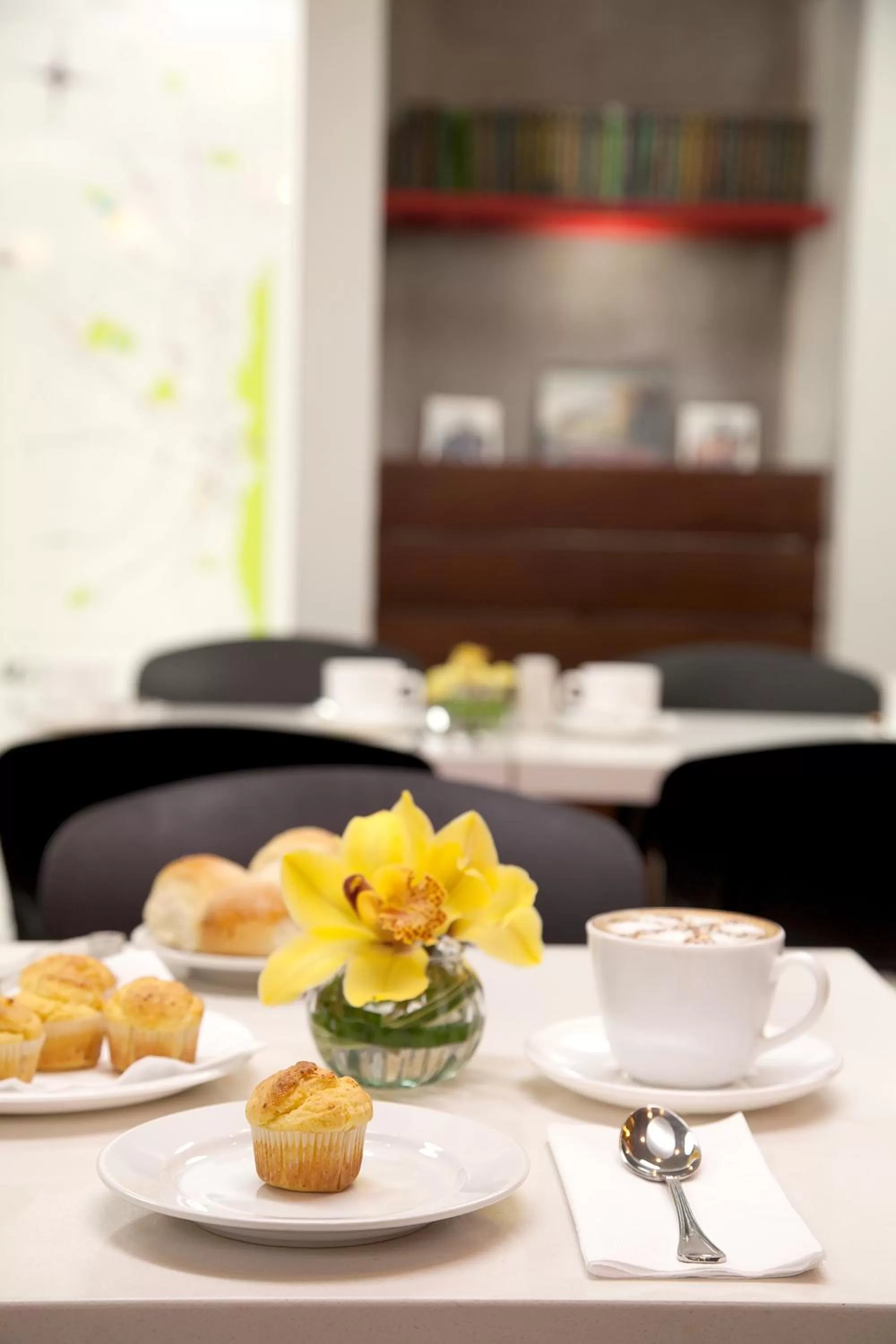 Food and drinks in Hotel 5 Elementos Corferias by HBP