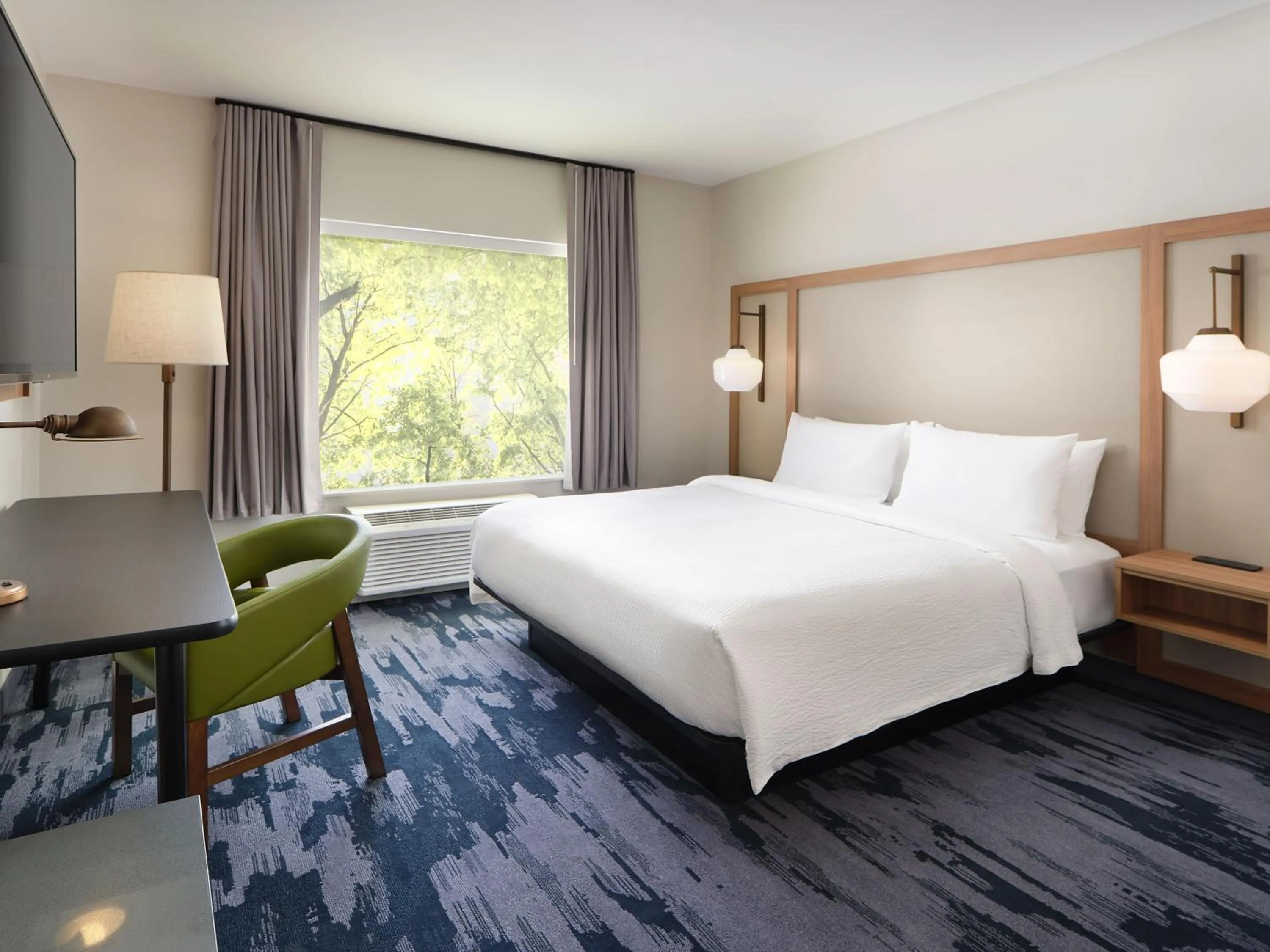 Bed in Fairfield Inn & Suites by Marriott Fort Lauderdale Northwest