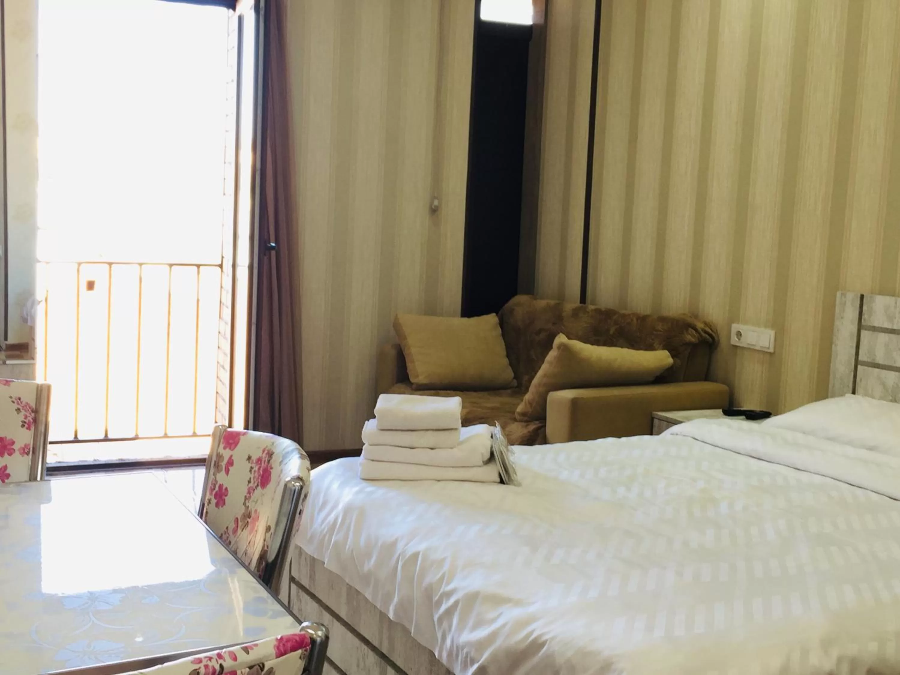 Bed in Hotel Tourist