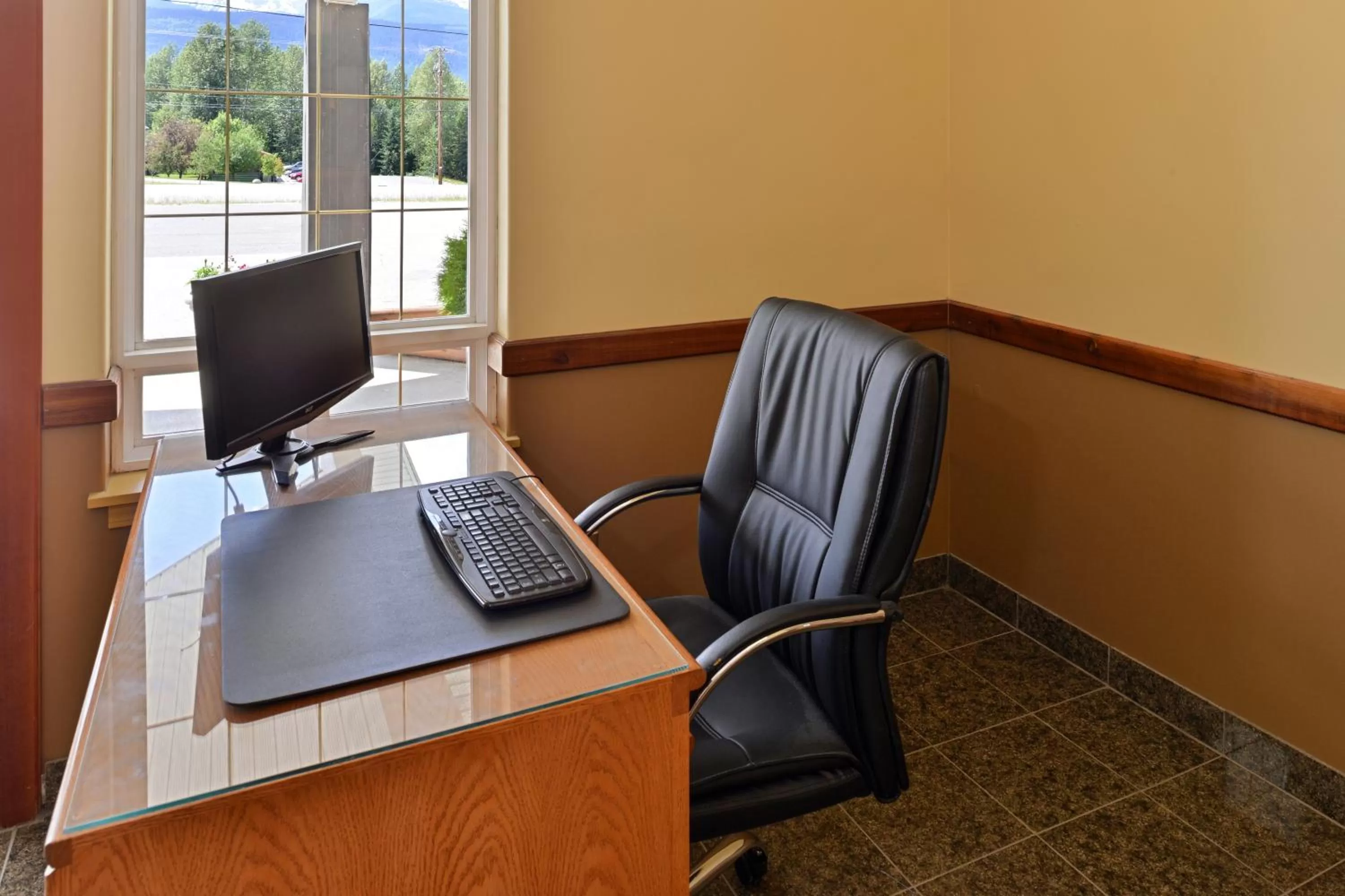 Business facilities in Days Inn by Wyndham Valemount
