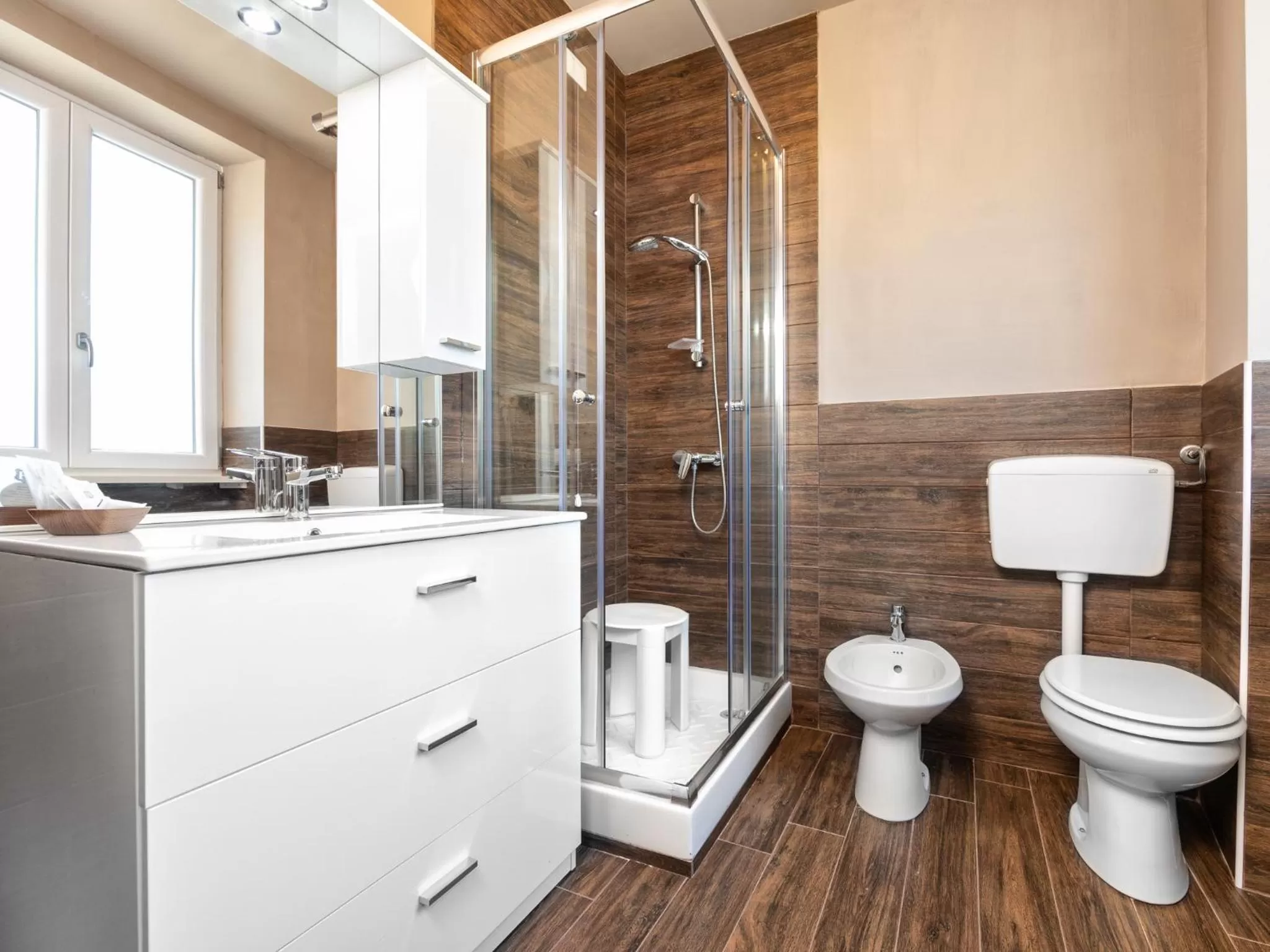 Shower in Hotel Giulietta