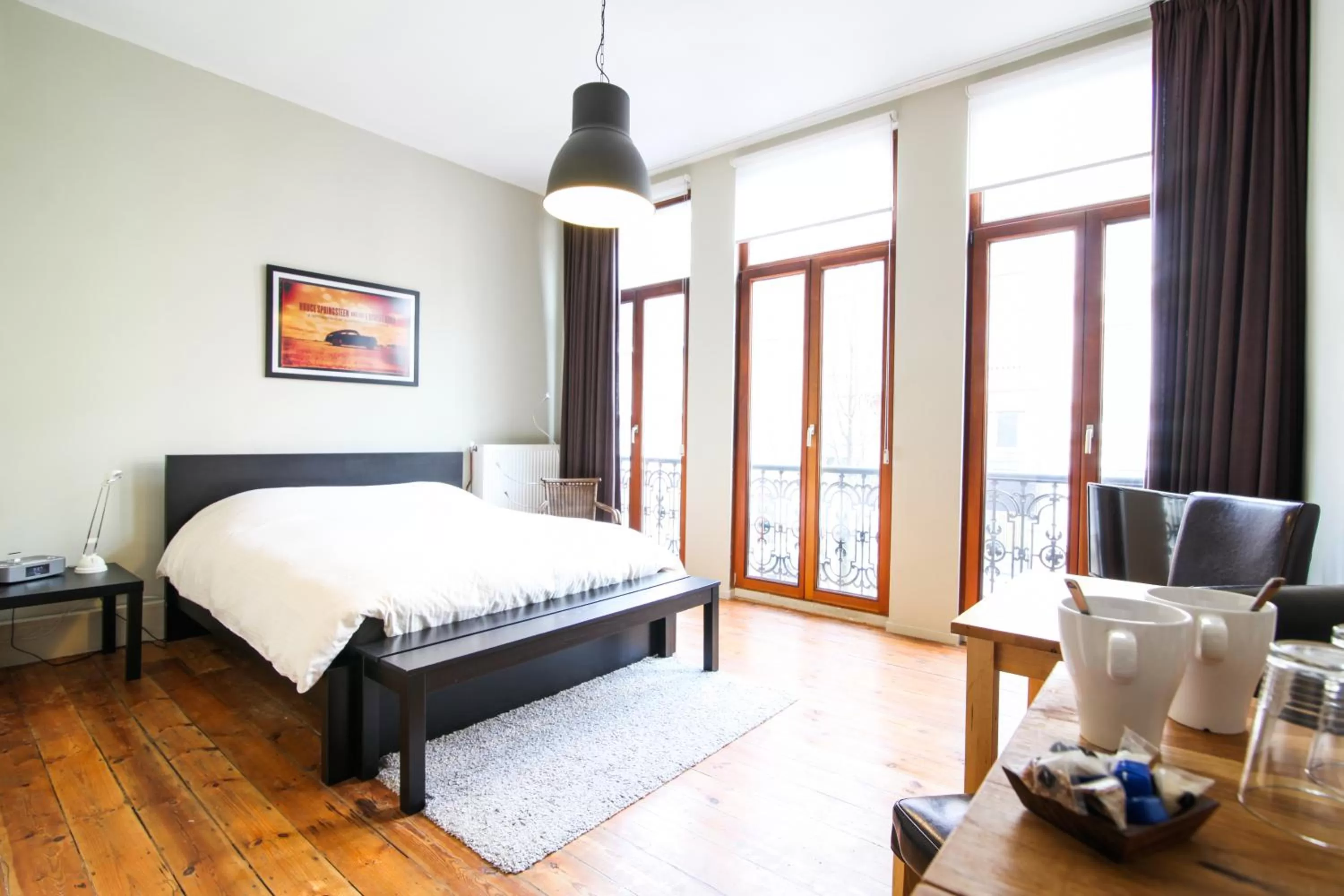 Photo of the whole room, Bed in Because the Night city lodge