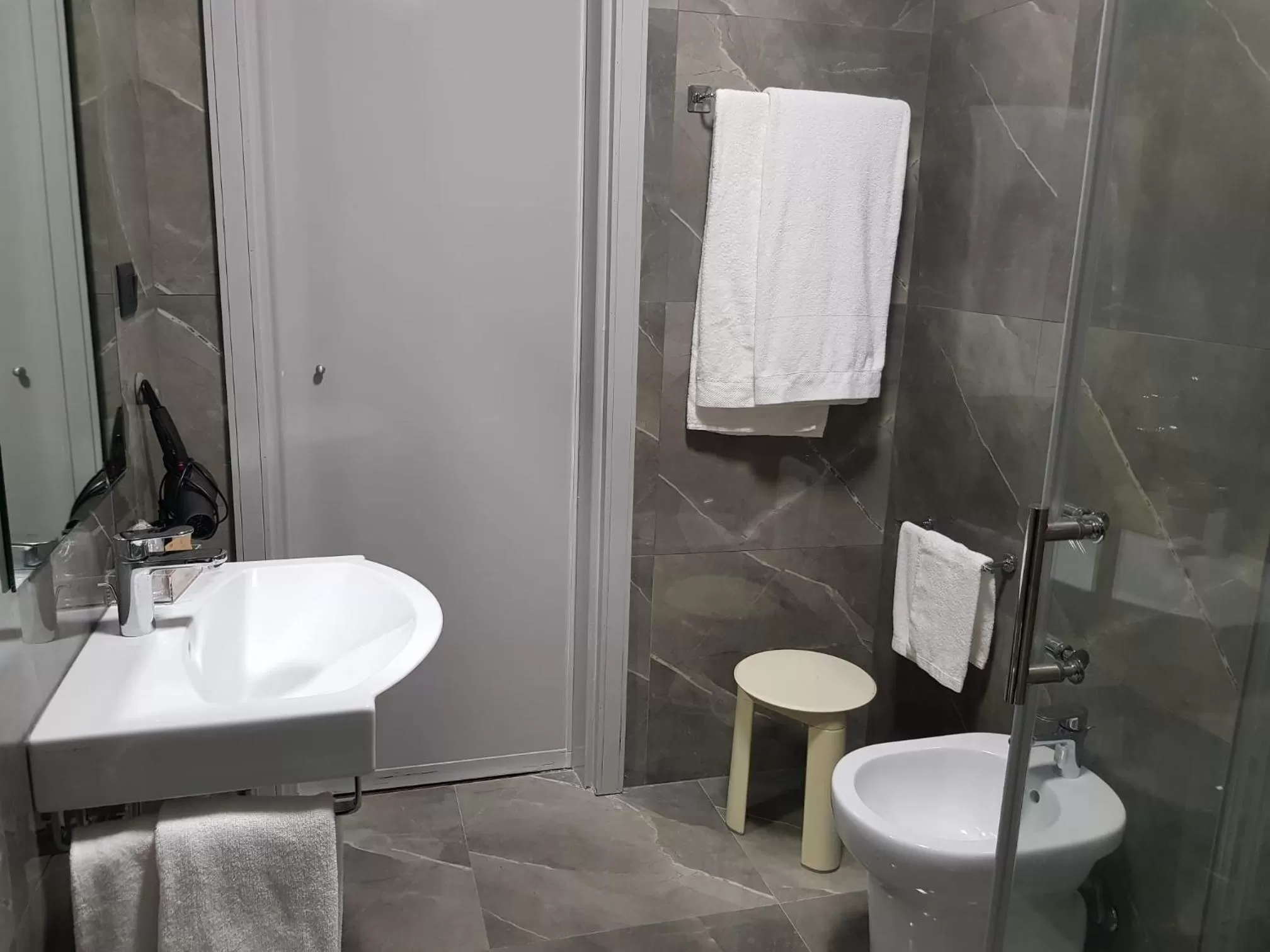 Bathroom in Hotel Europa Art Caserta