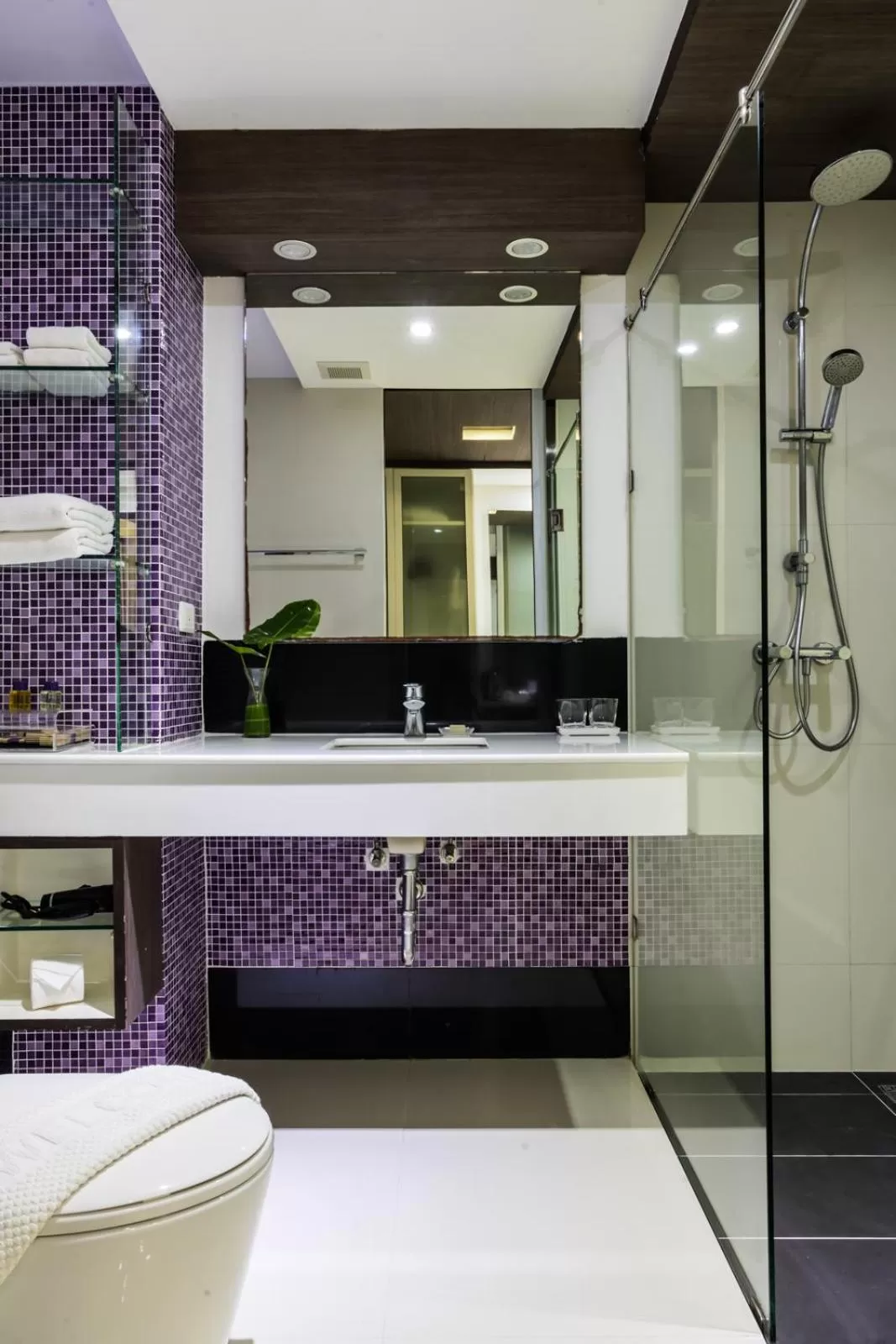 Bathroom in The L Resort, Krabi