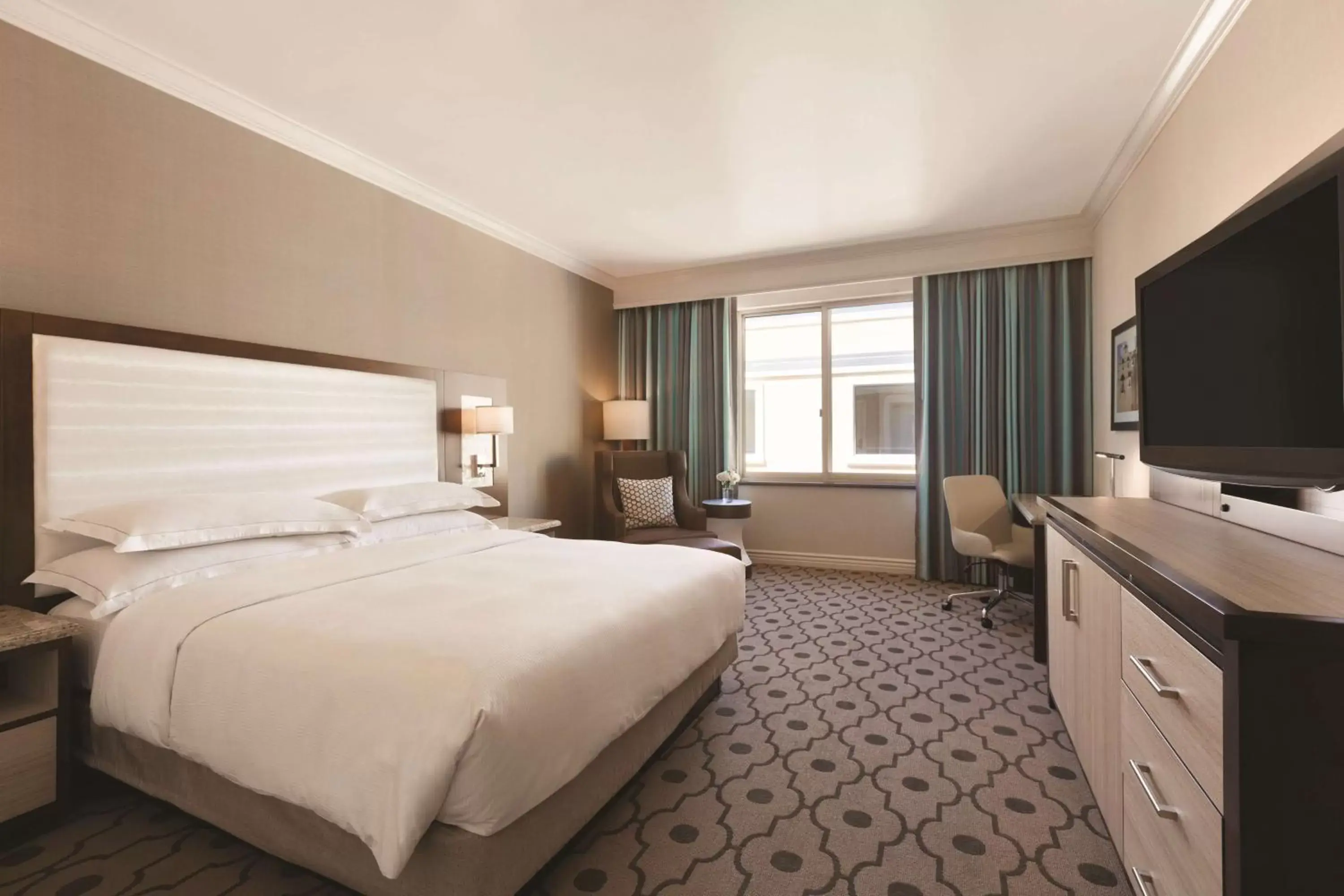 King Room in Hilton Los Angeles/San Gabriel King Room in Hilton Los Angeles/San Gabriel