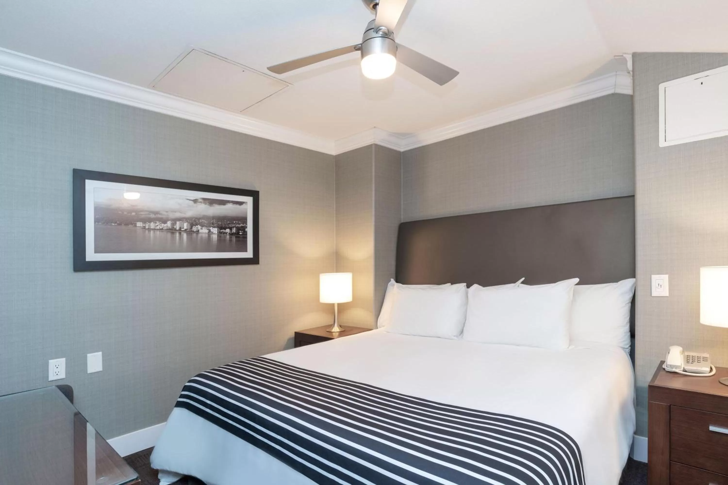 Loft Suite, 1 King Bed, Sofa Bed, Kitchen in Sandman Hotel Vancouver Airport