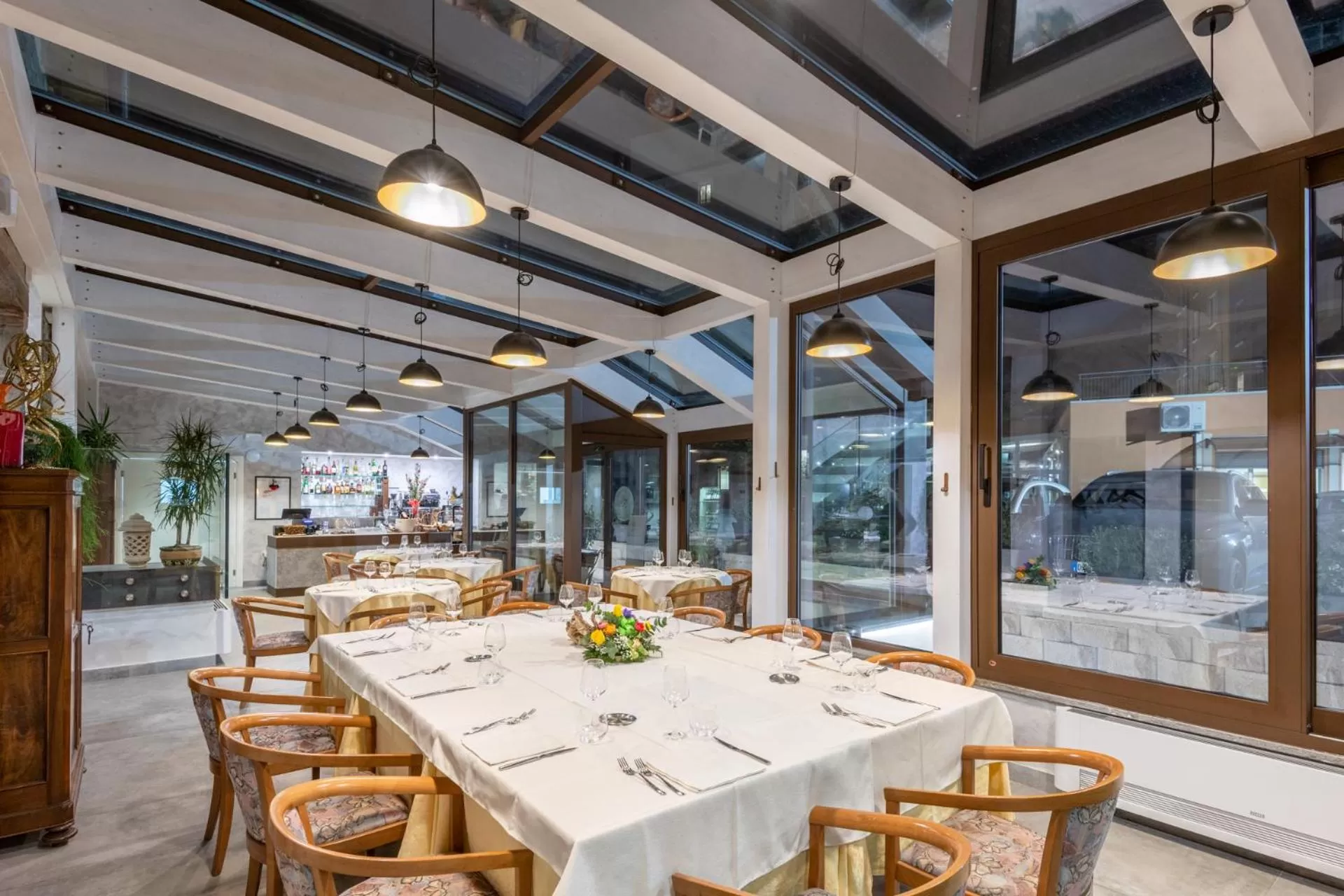 Restaurant/places to eat in Hotel Roma