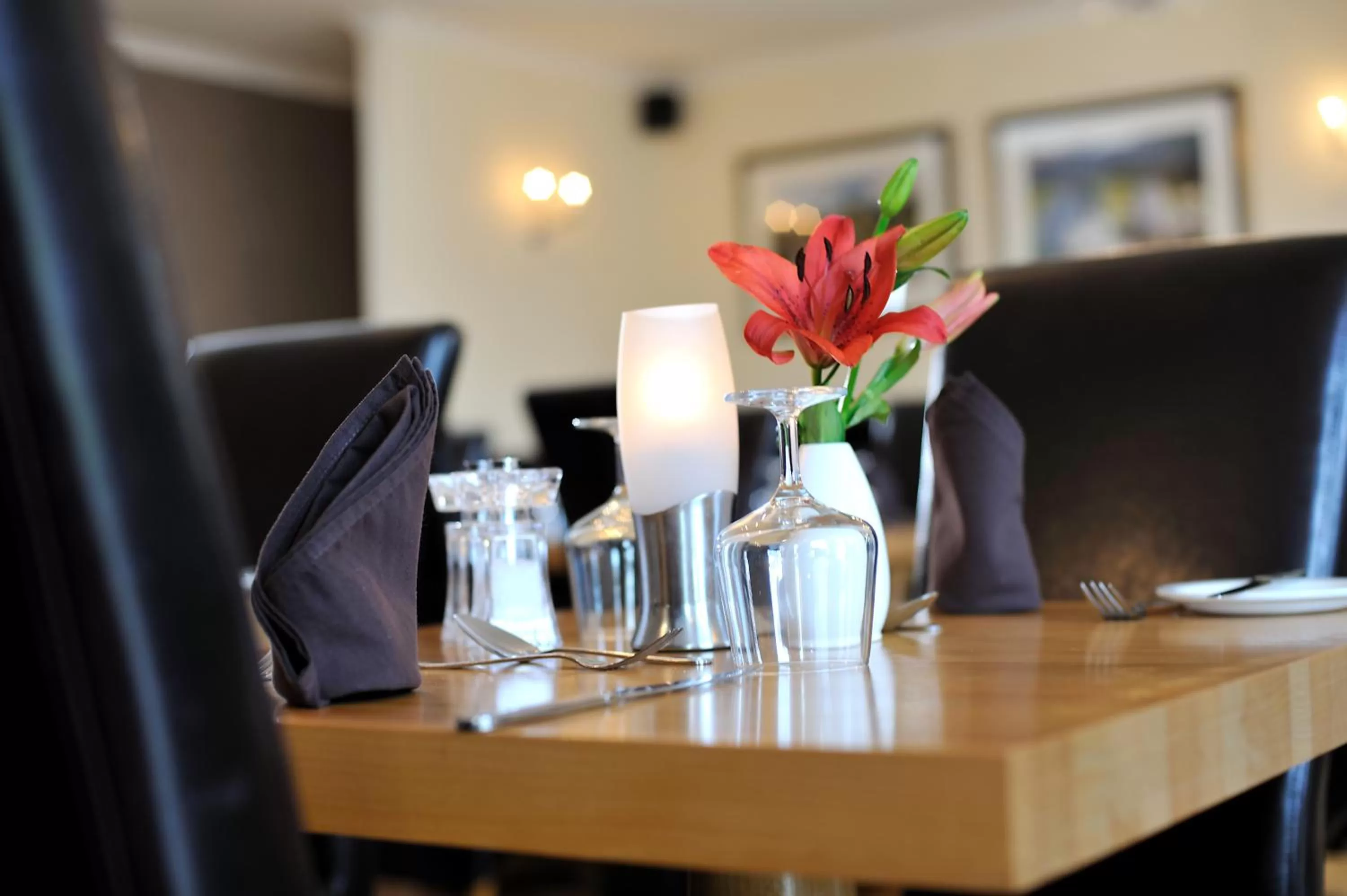 Restaurant/places to eat in Exeter Court Hotel