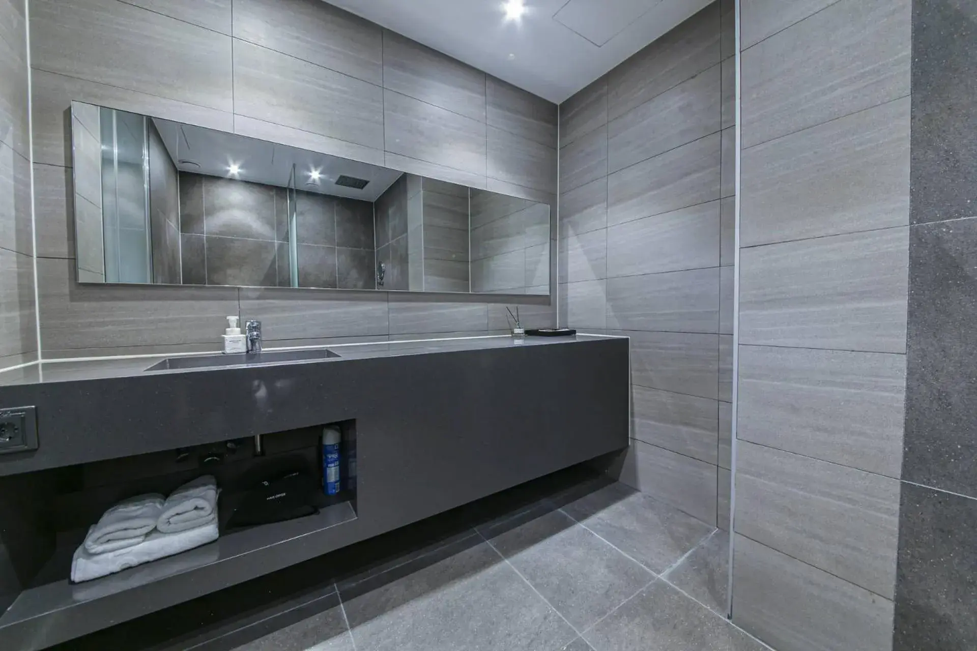 Standard Double Room in Zam101Hotel Standard Double Room in Zam101Hotel