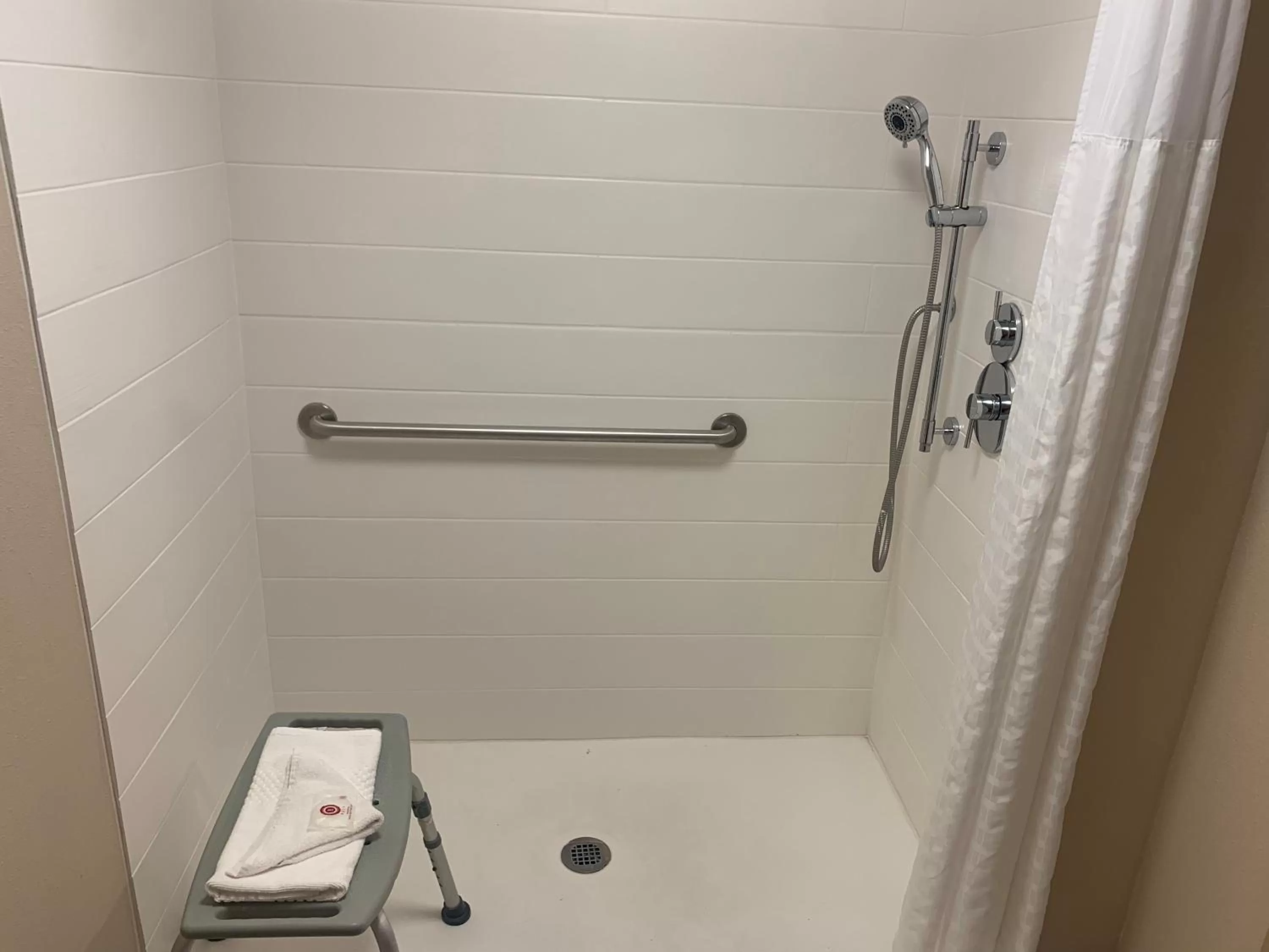 Bathroom in Comfort Inn Horsham - Philadelphia