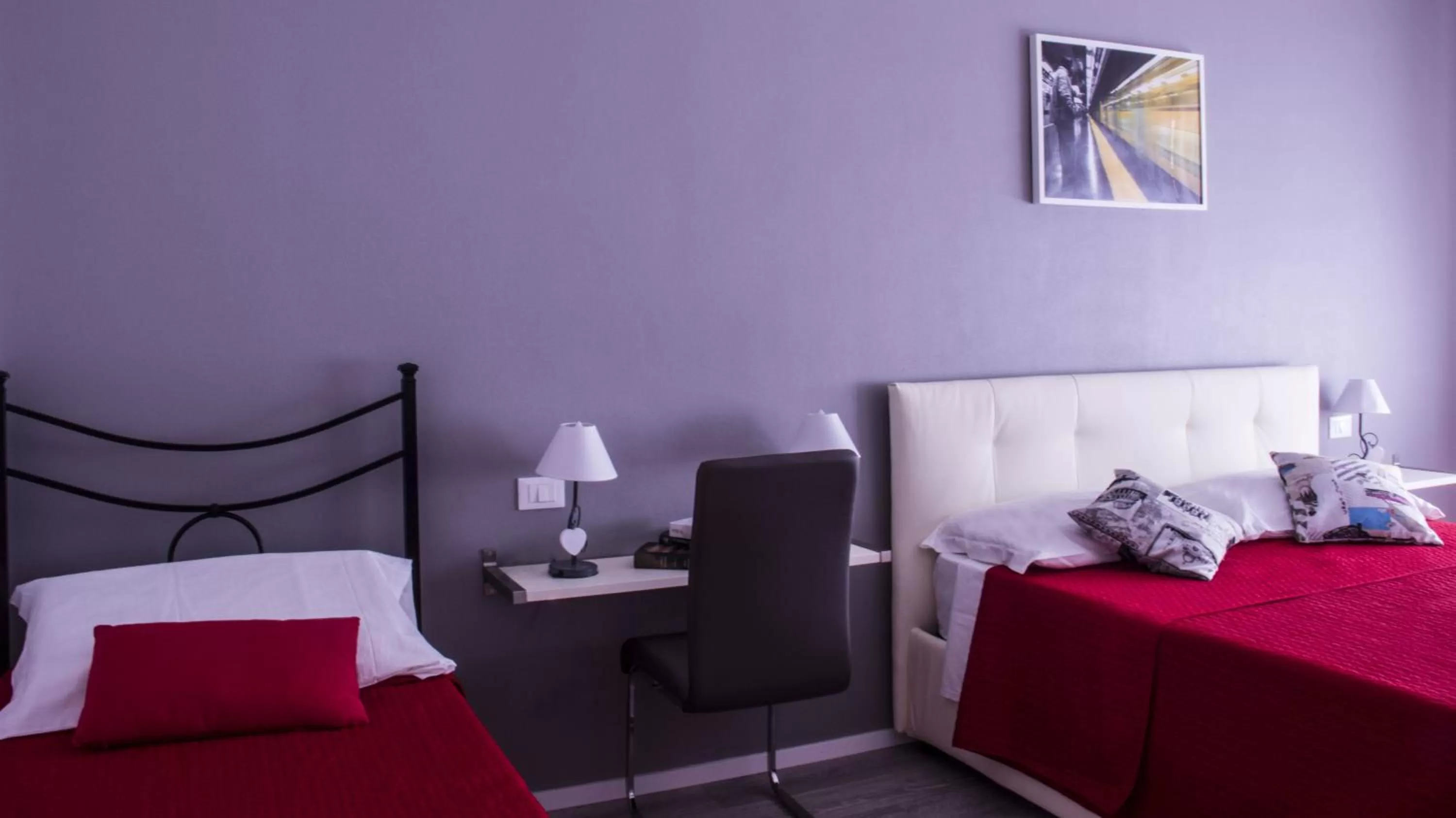 Bedroom, Bed in Domus Raffaello