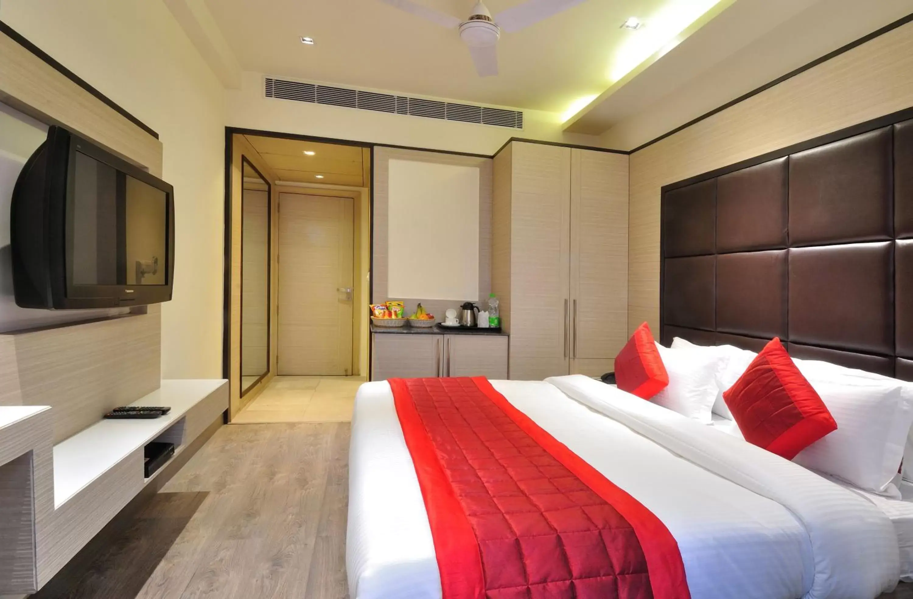 Superior Double Room in Hotel Royal Grand - Opposite Axis Bank East Patel Nagar Superior Double Room in Hotel Royal Grand - Opposite Axis Bank East Patel Nagar