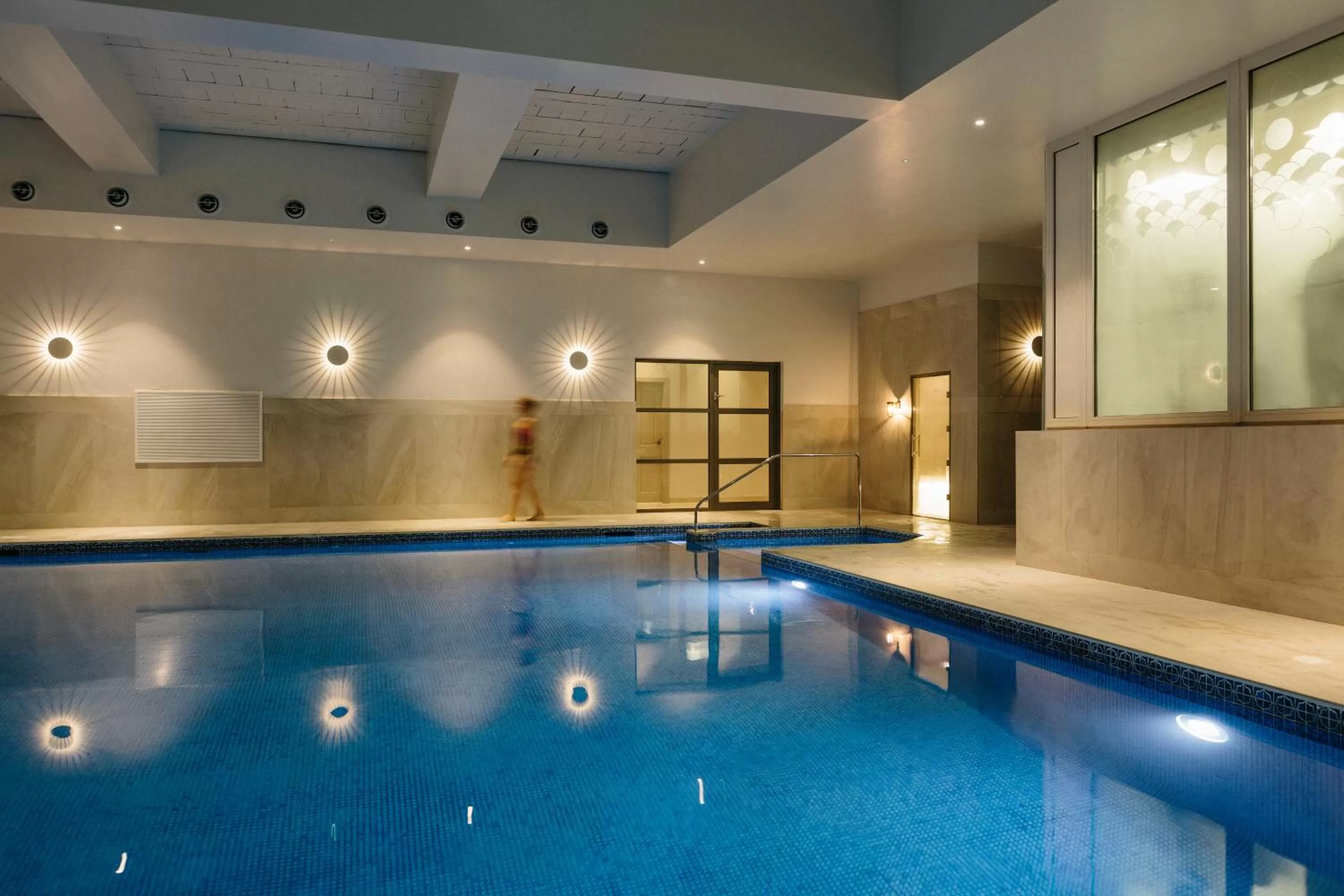 Swimming pool in Merchants Manor Spa