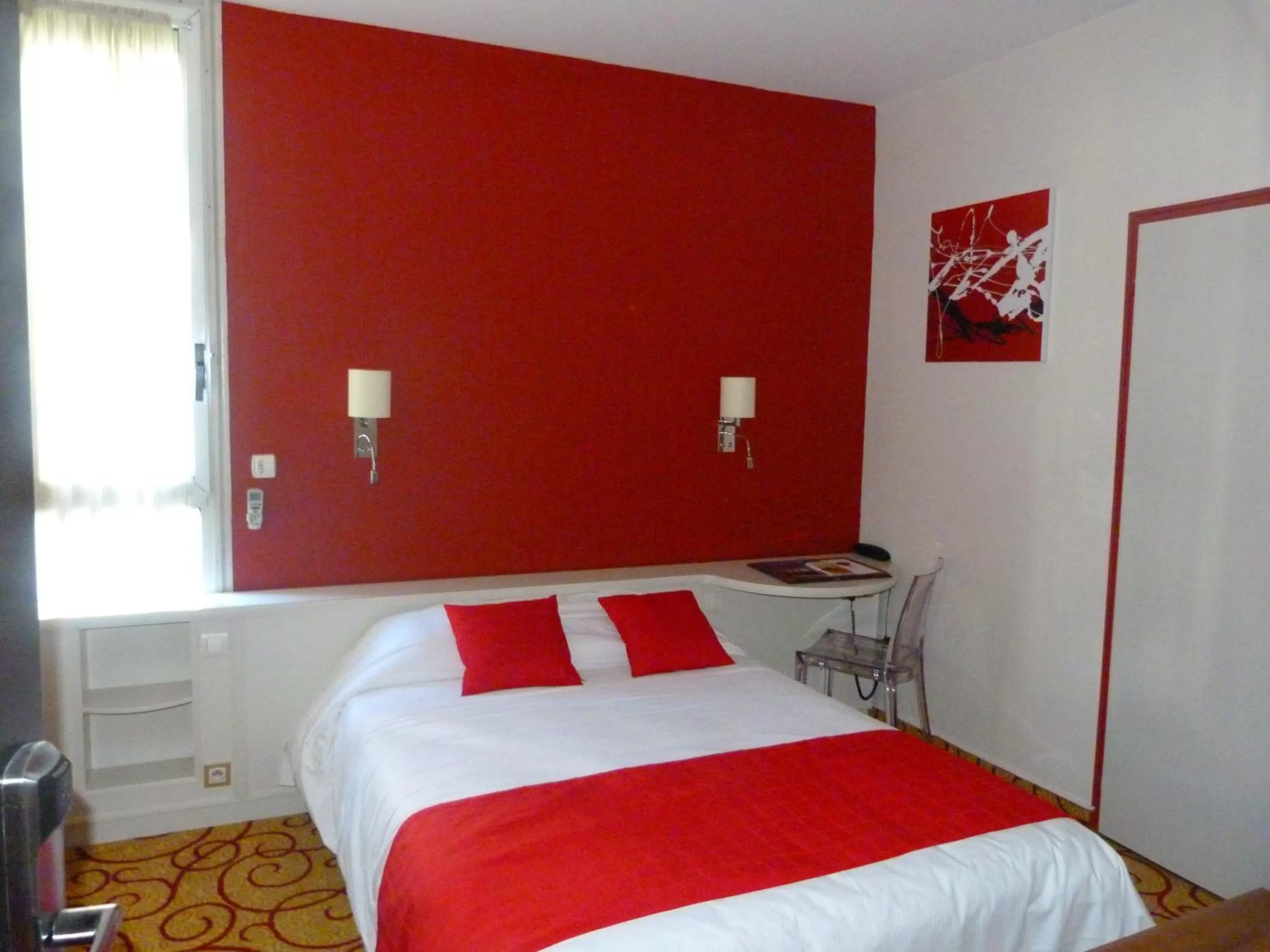Double/Twin Room with Shower in Cit'Hotel Europeen