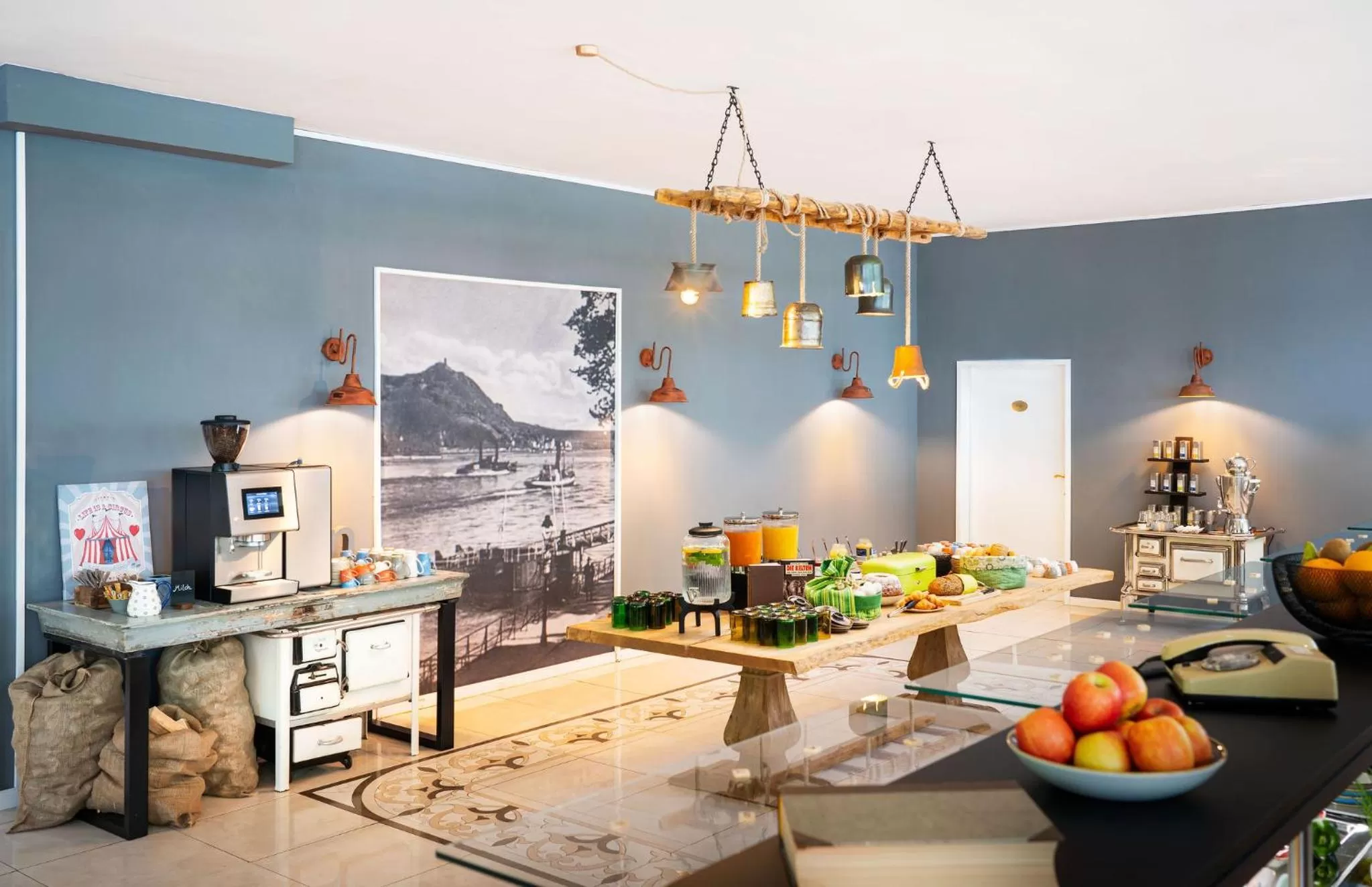 Restaurant/places to eat in tinyTwice Hotel Bonn