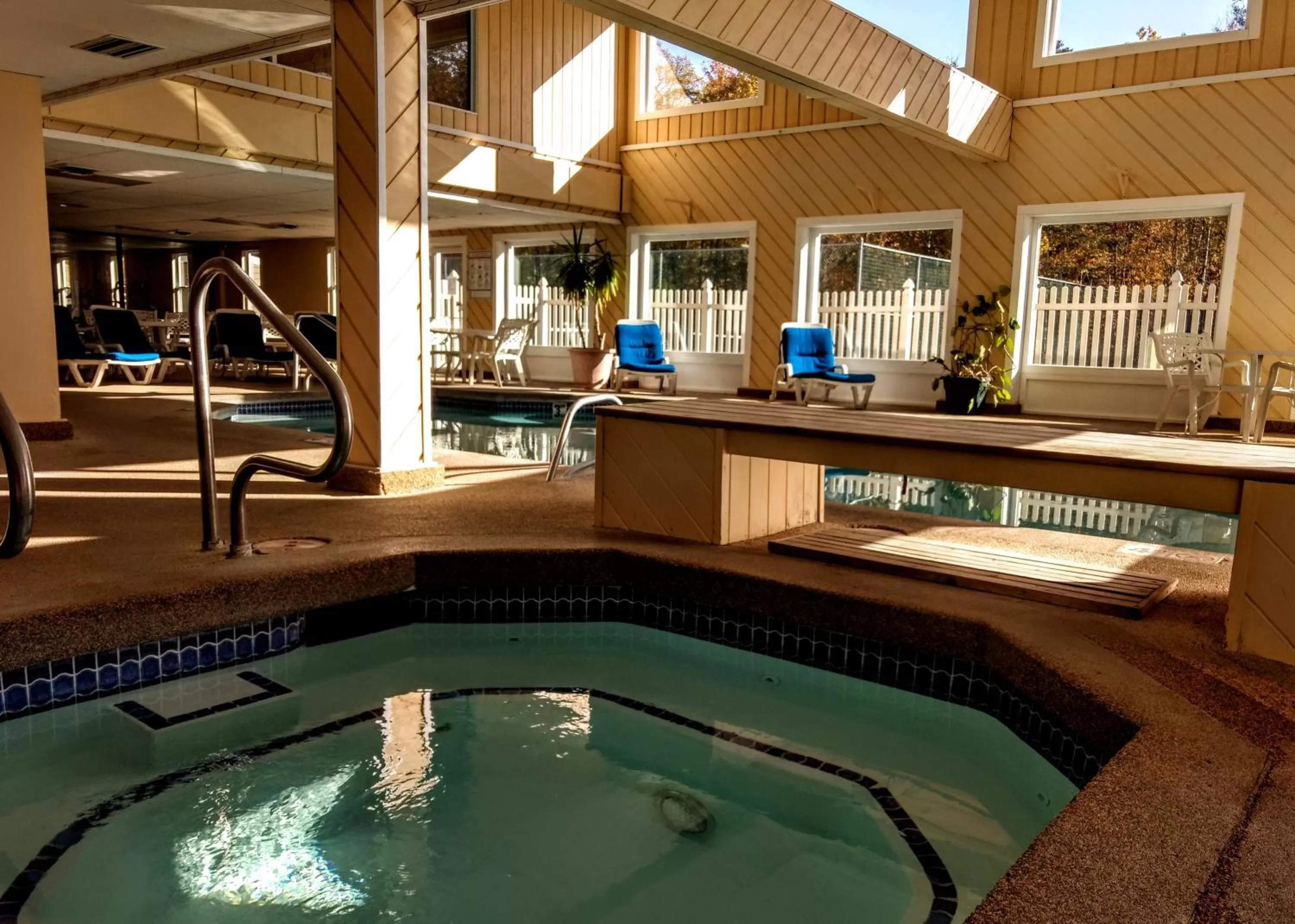Hot Tub in Cathedral Ledge Resort