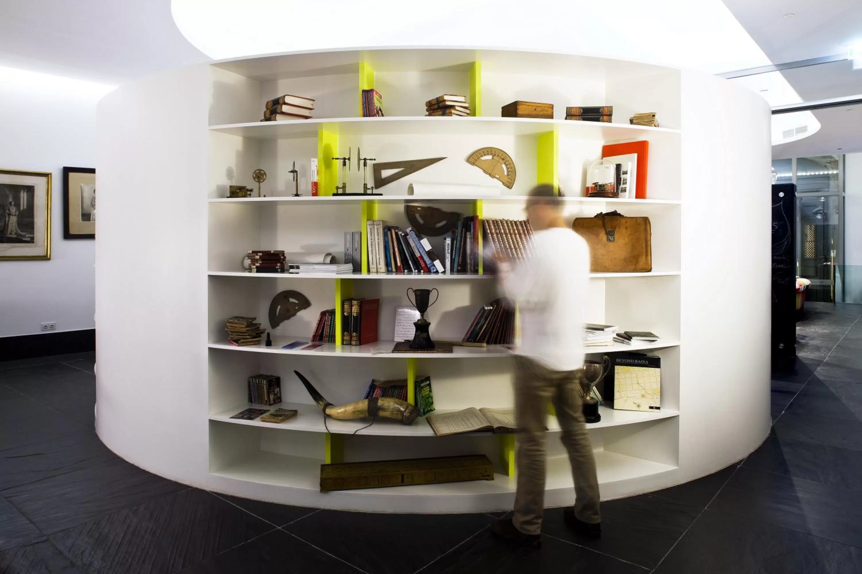 Library in Hotel da Estrela - by Unlock Hotels