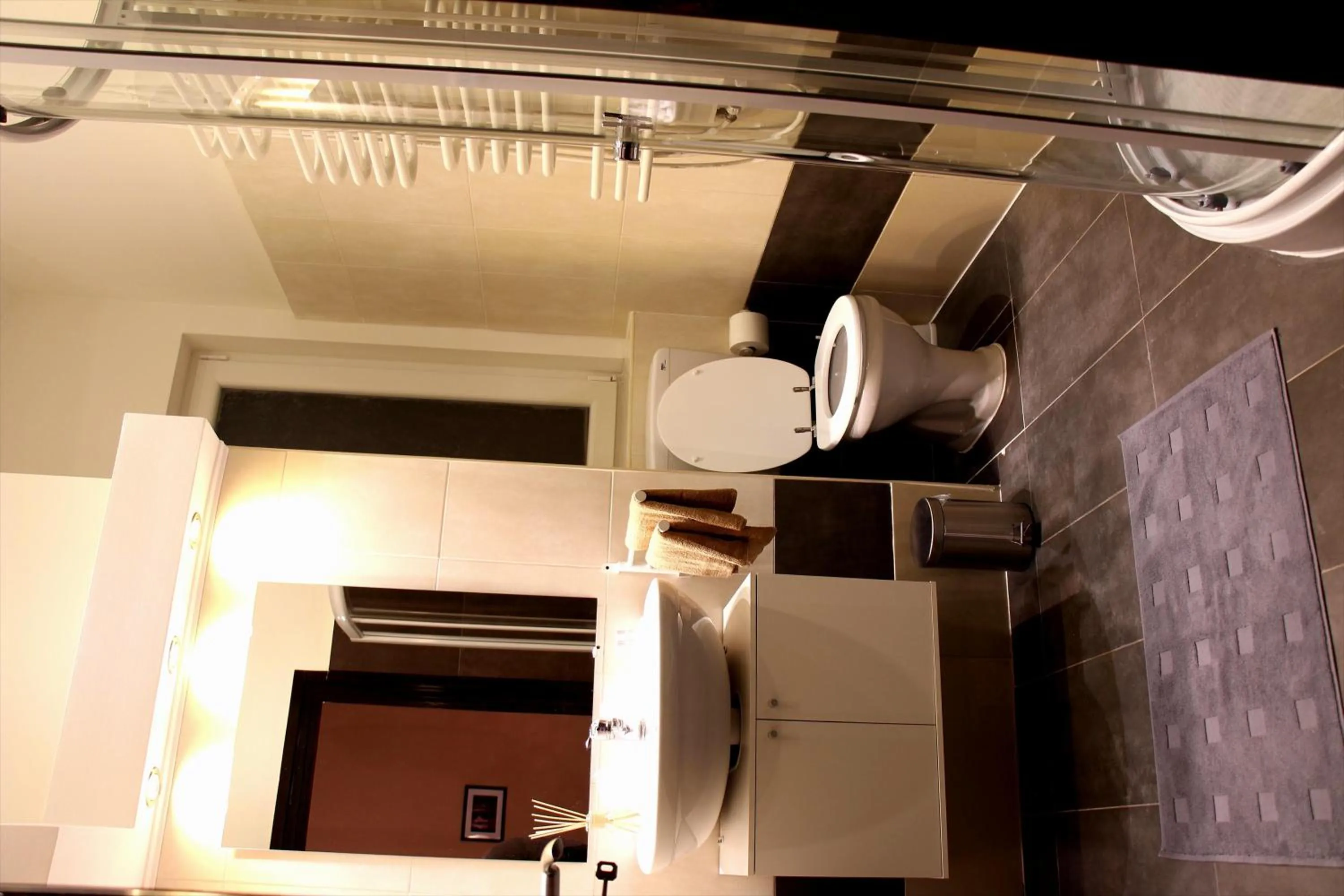 Toilet in Budapest Ville Bed & Breakfast