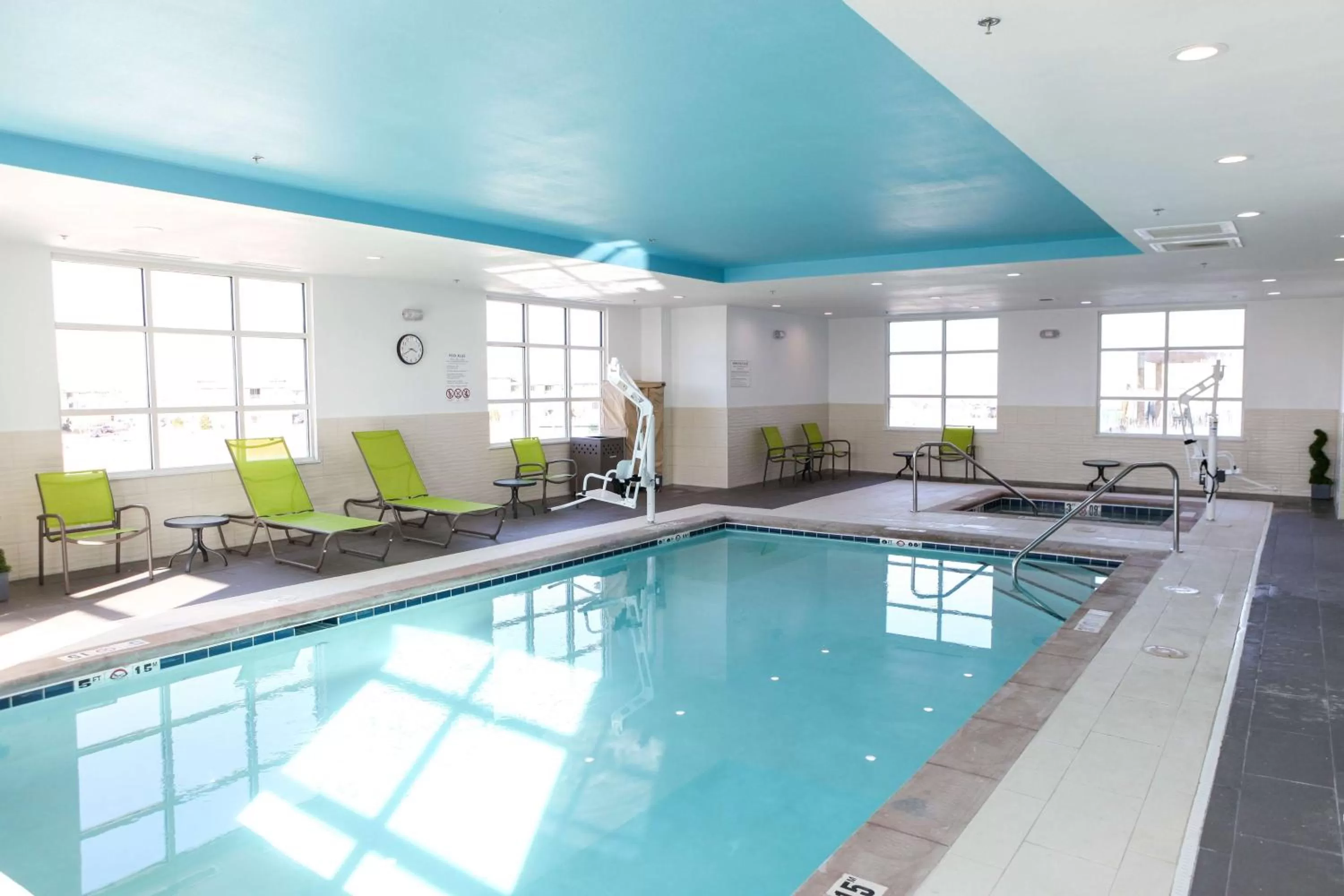 Pool view in Hampton Inn & Suites Lafayette