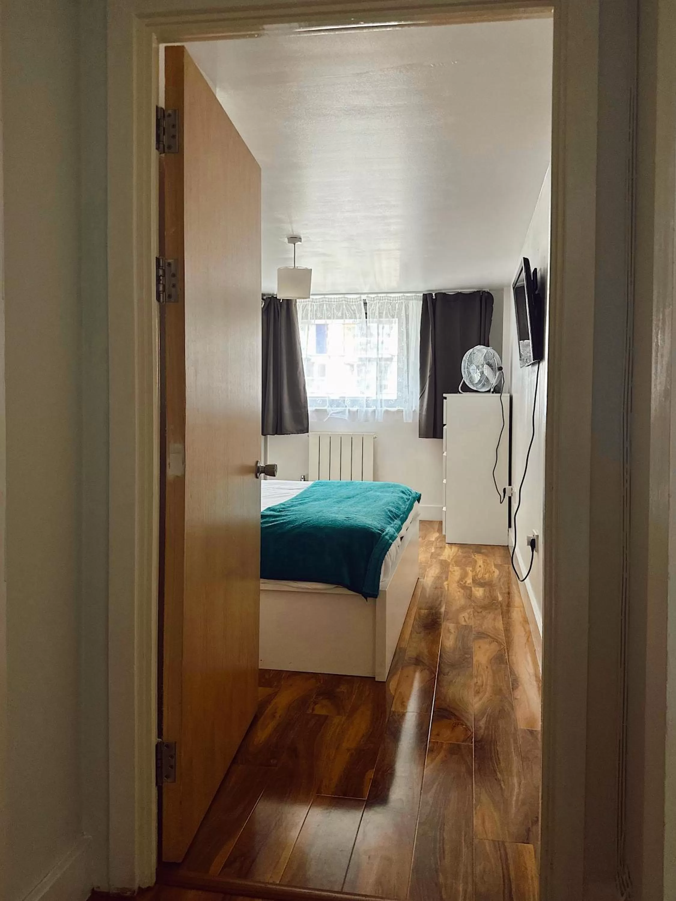 Bed in Canary Wharf - Luxury Apartments