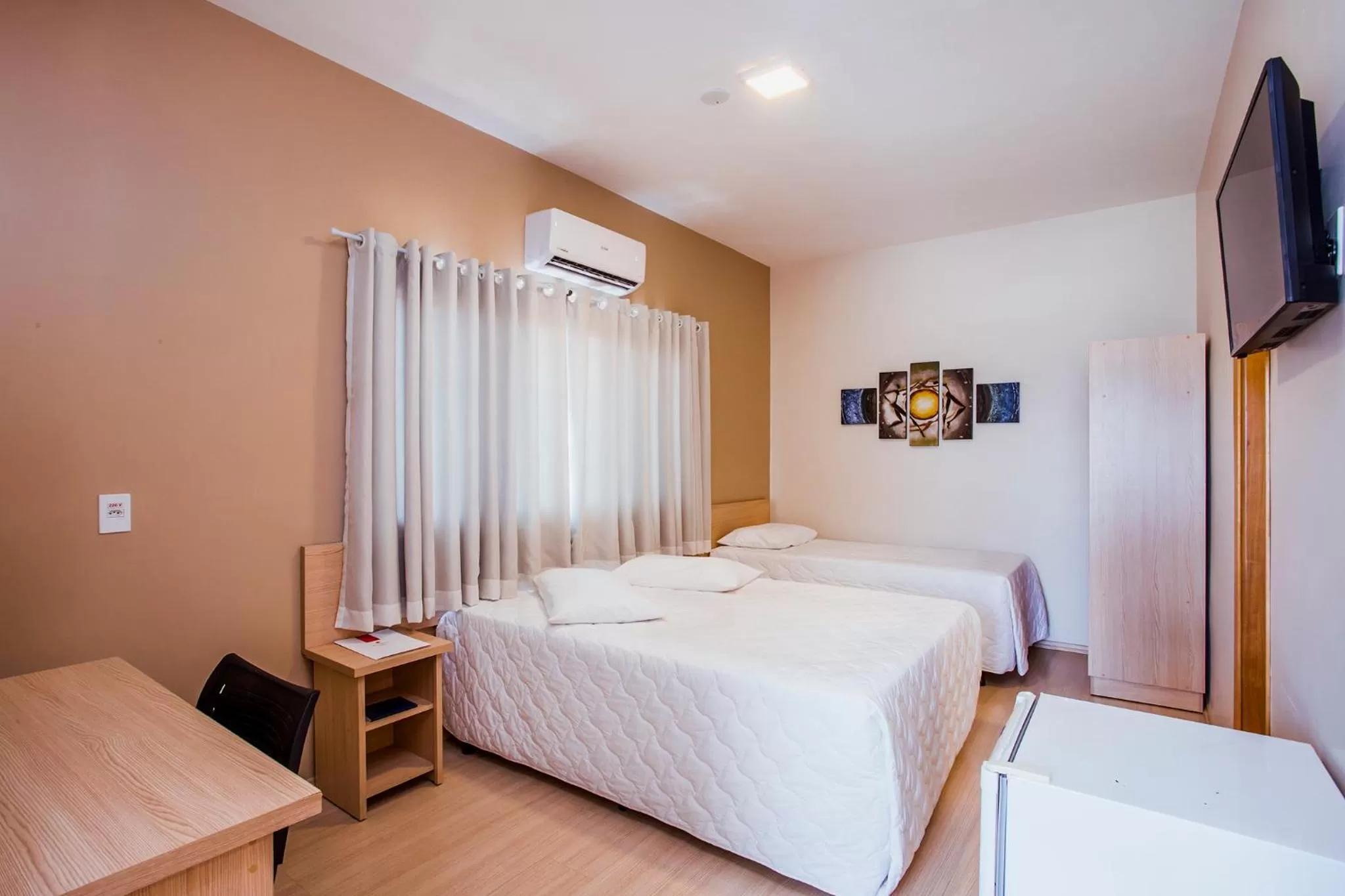 Bedroom, Bed in Hotel Metrópole Paulínia