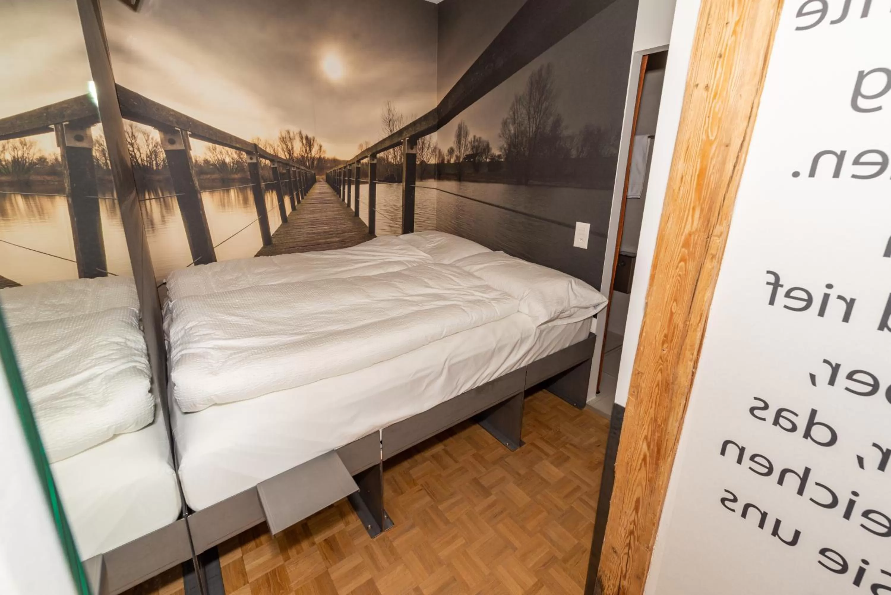 Bed in Boutique Hotel BS16 before Bern City Parking gratis