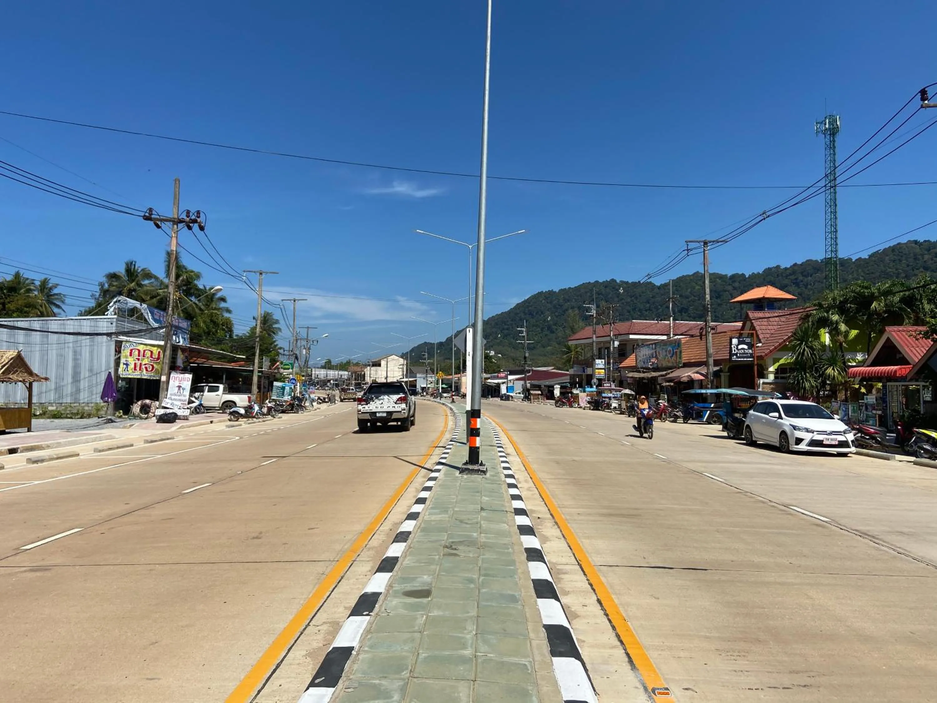 Street view in Lanta Grand House