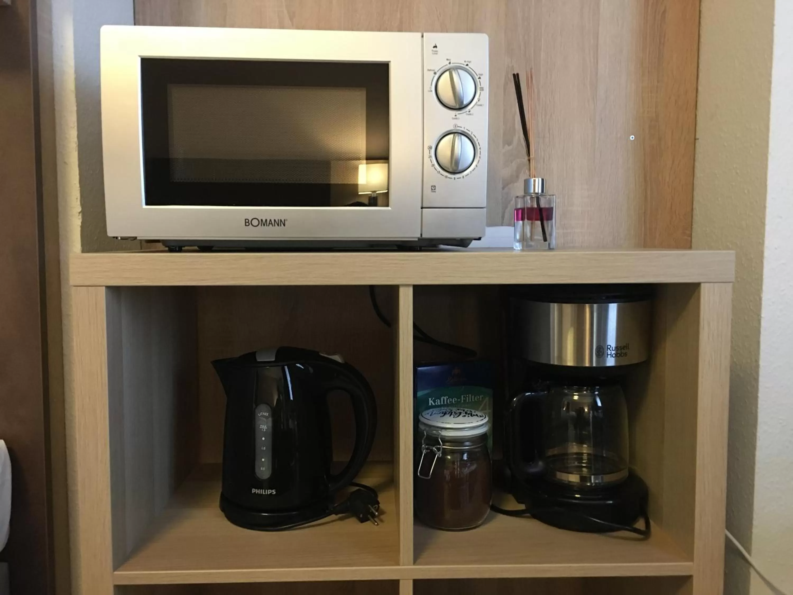 Coffee/tea facilities, Kitchen/Kitchenette in Hana Aparthotel