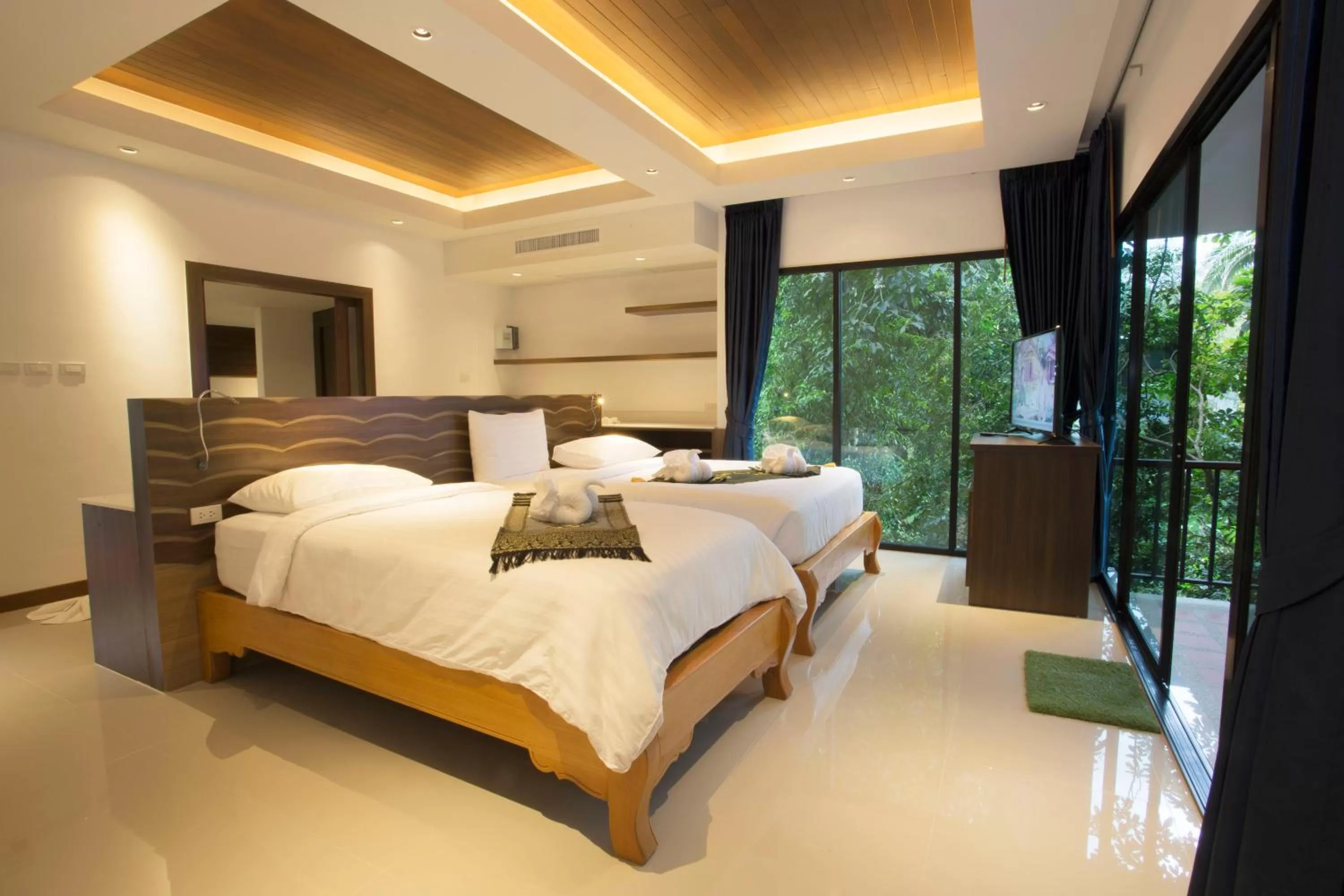 Photo of the whole room in Rock and Tree House Resort