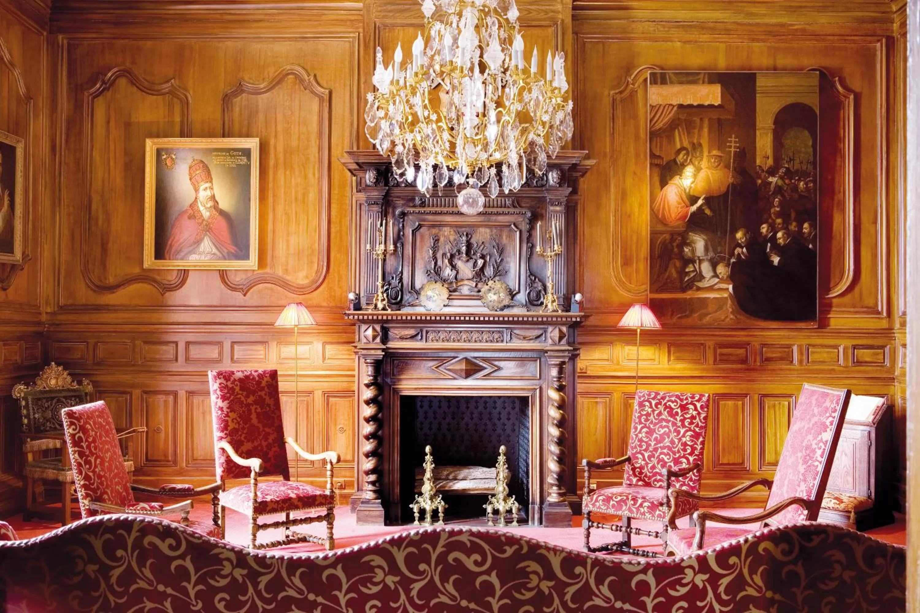 Communal lounge/ TV room, Seating Area in Château Pape Clément