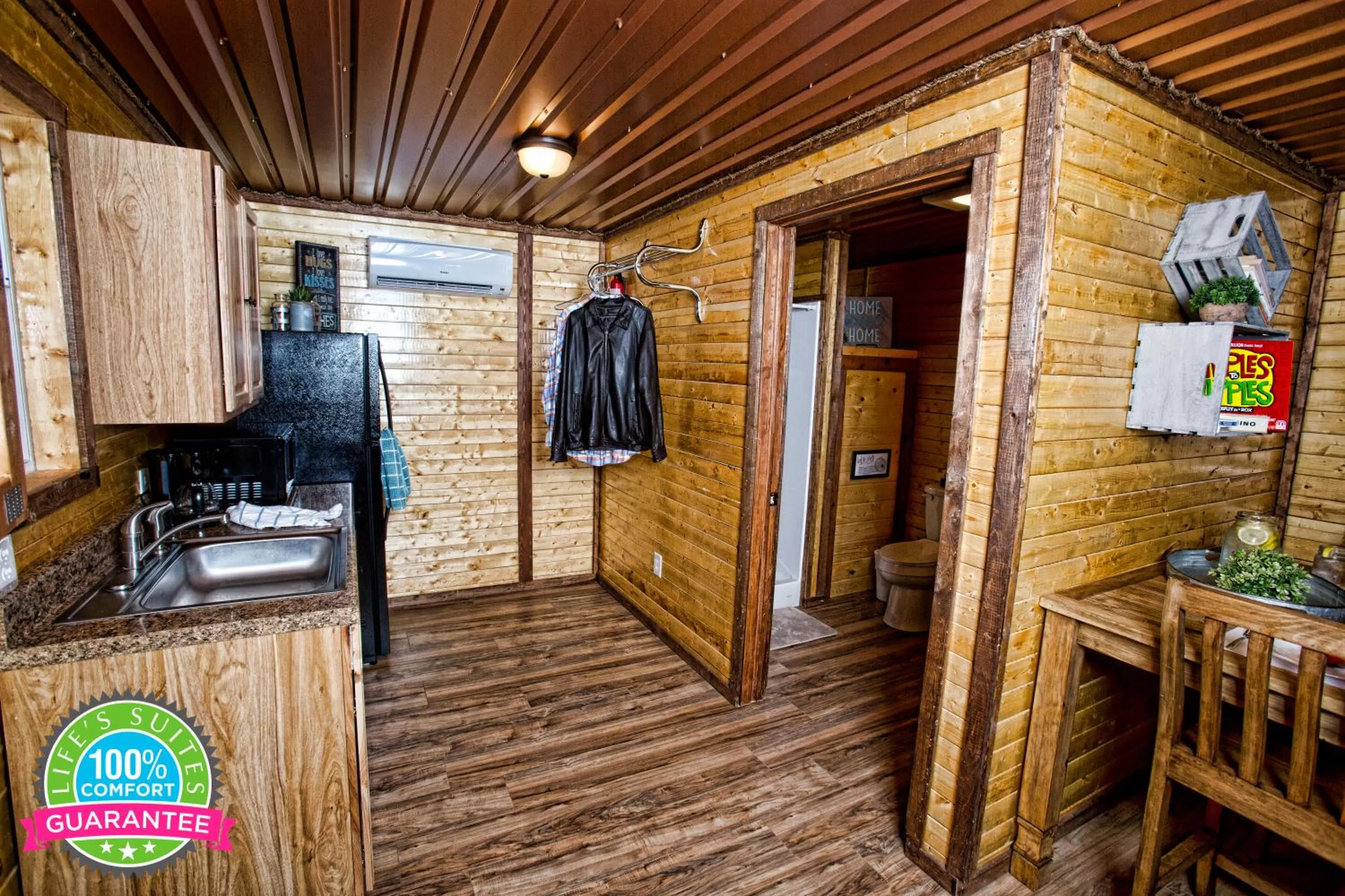 Coffee/tea facilities, Kitchen/Kitchenette in Life's Suites