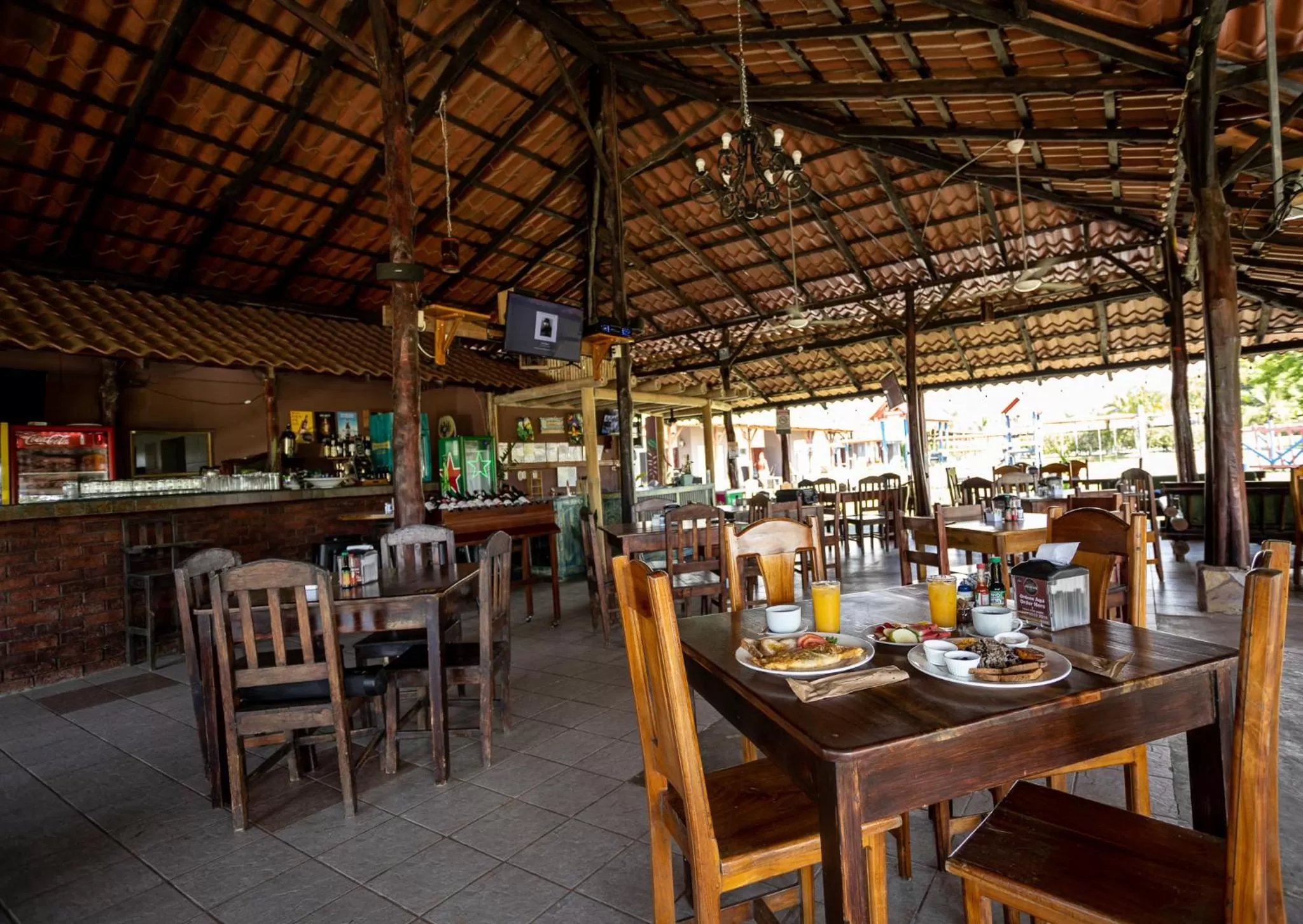 Restaurant/Places to Eat in Hotel El Rancho