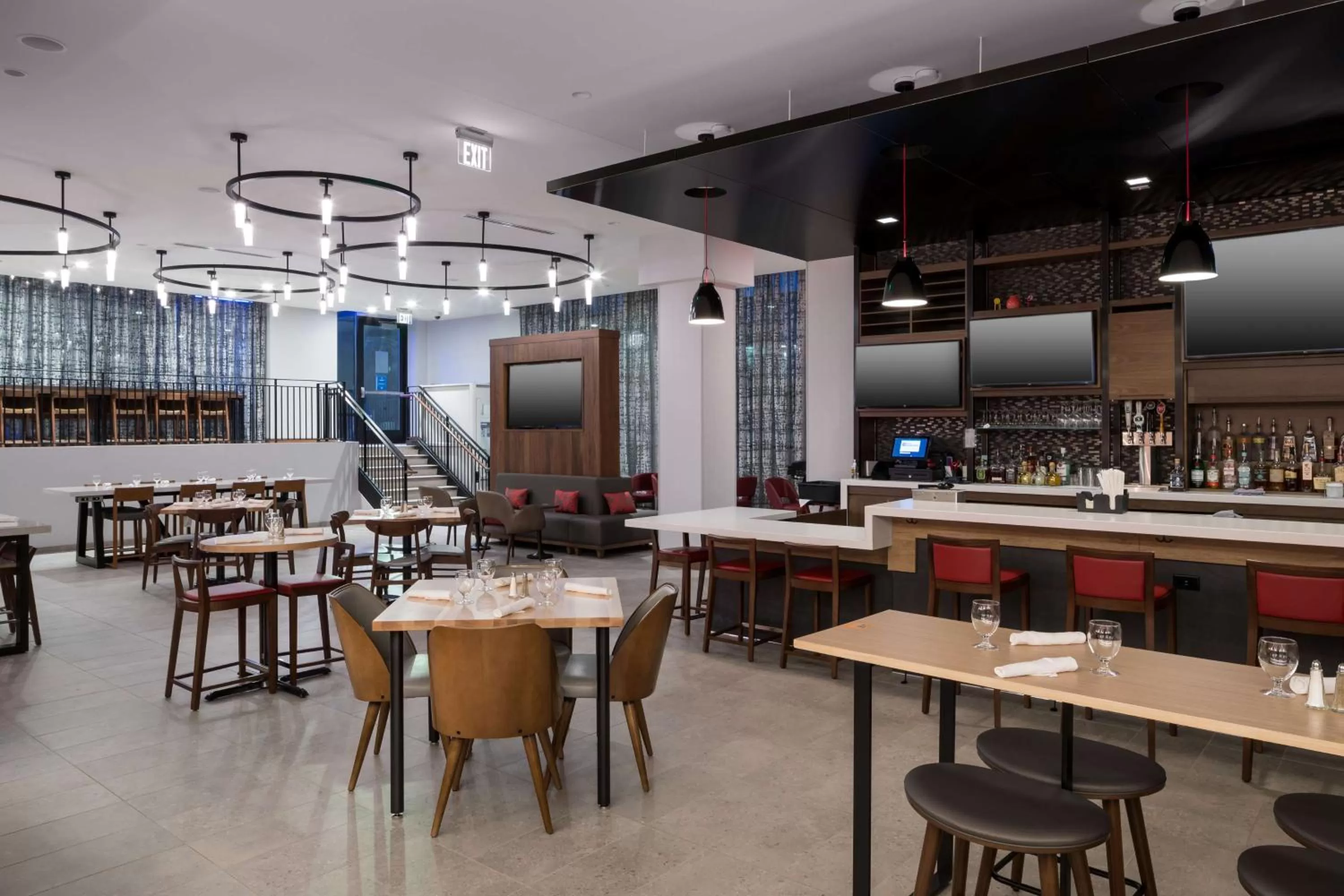 Restaurant/places to eat in Hilton Garden Inn Madison Downtown, WI