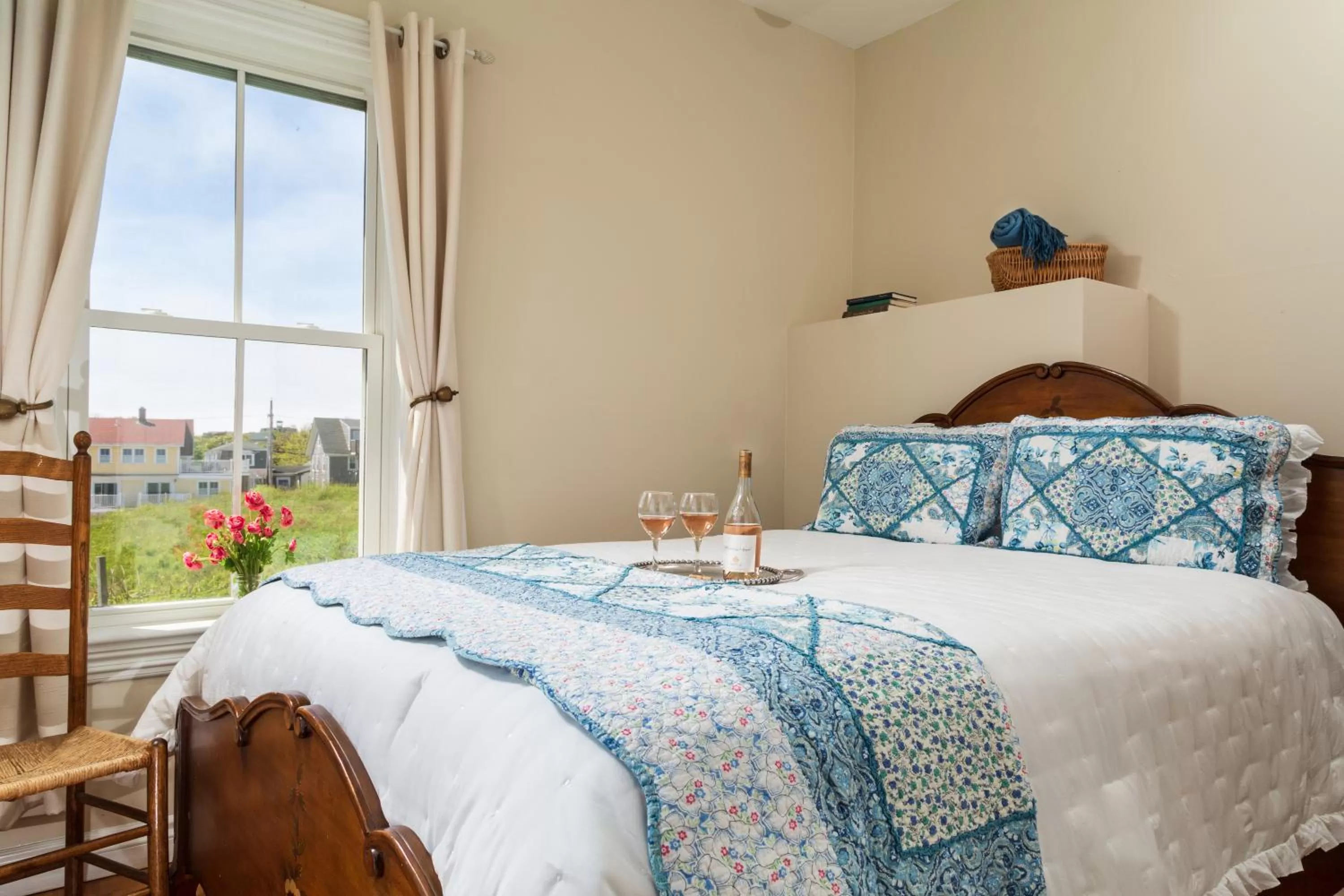 Bedroom, Bed in Avonlea