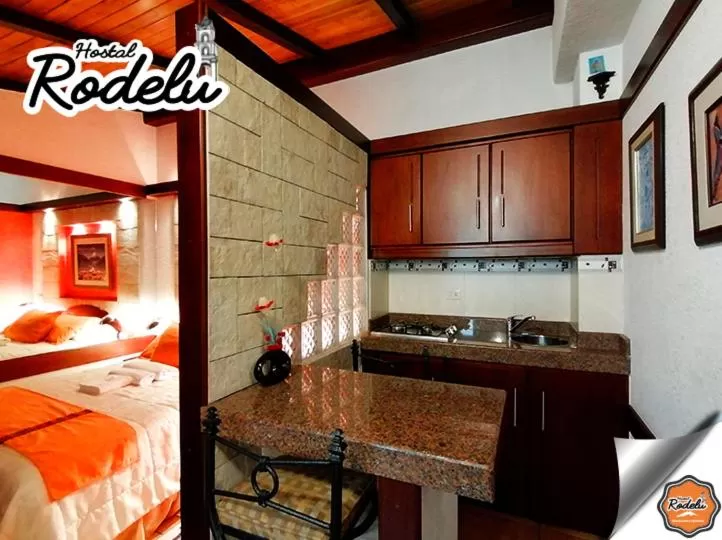 Dining area, Kitchen/Kitchenette in Hotel Rodelu