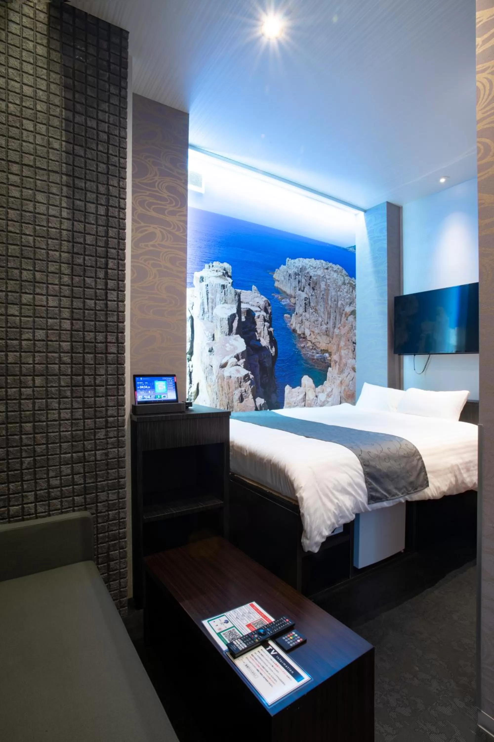 Photo of the whole room, Bed in Pinpon Hotel Hiroshima