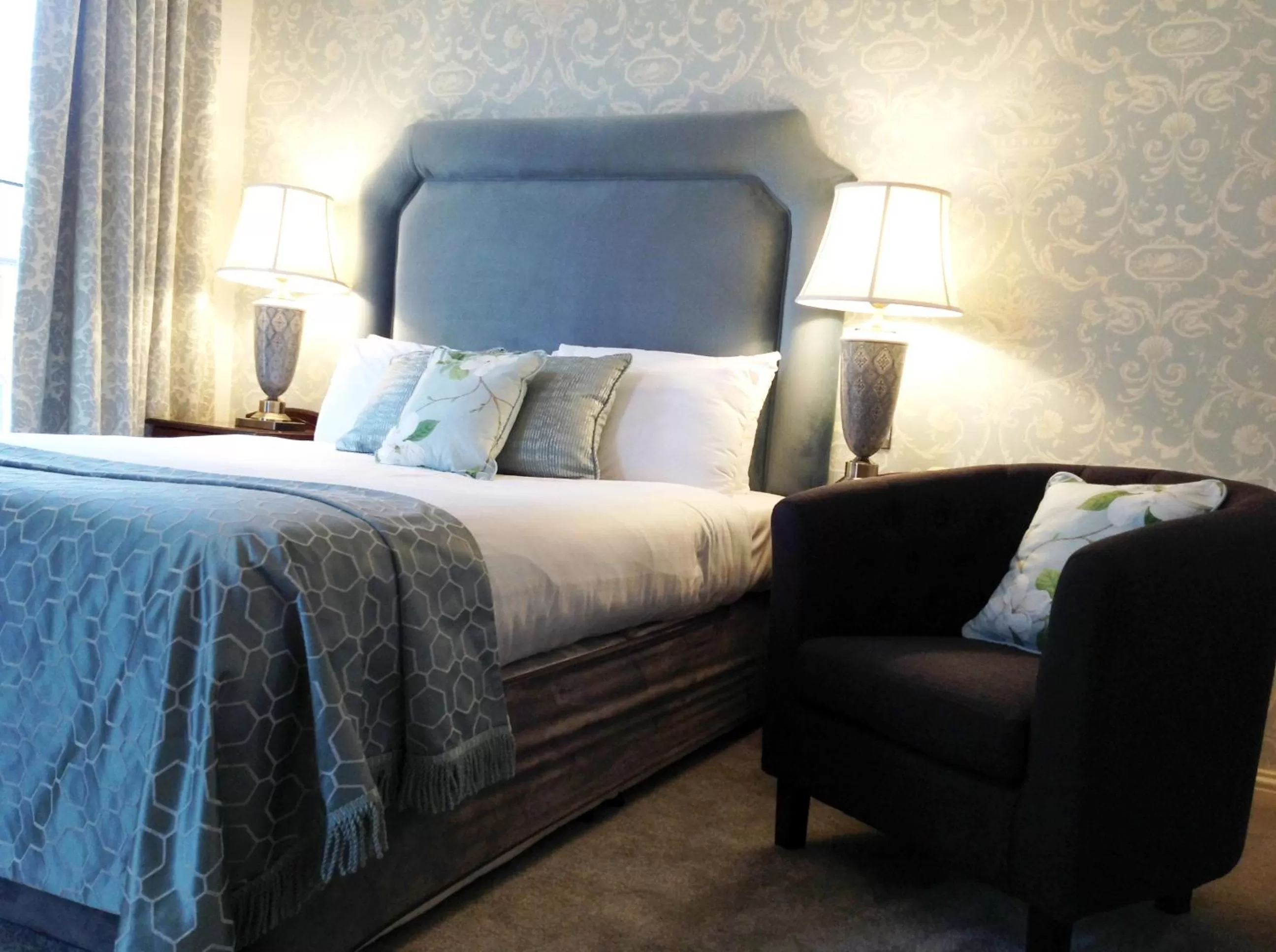 Bed in The Landmark Hotel