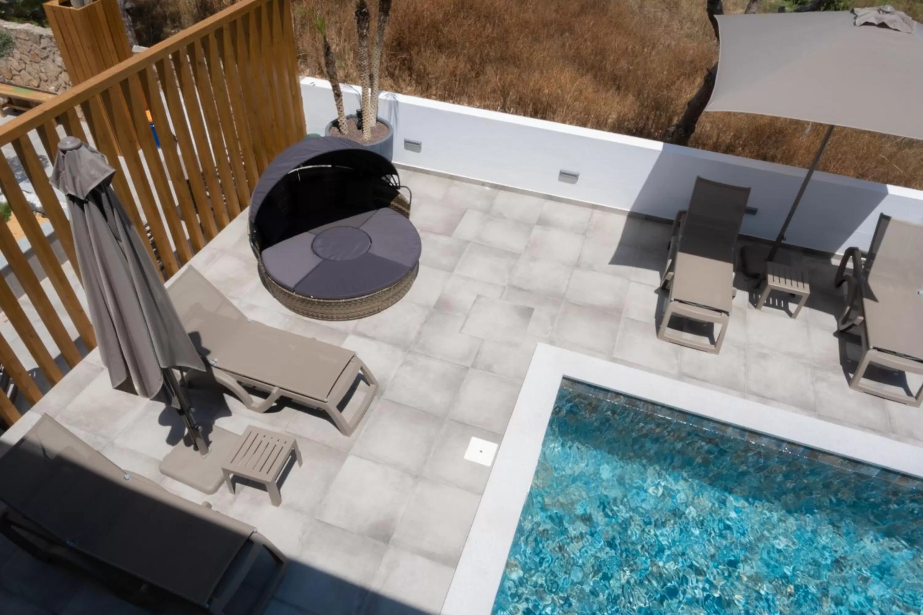 Swimming pool in Ria Formosa Guest House