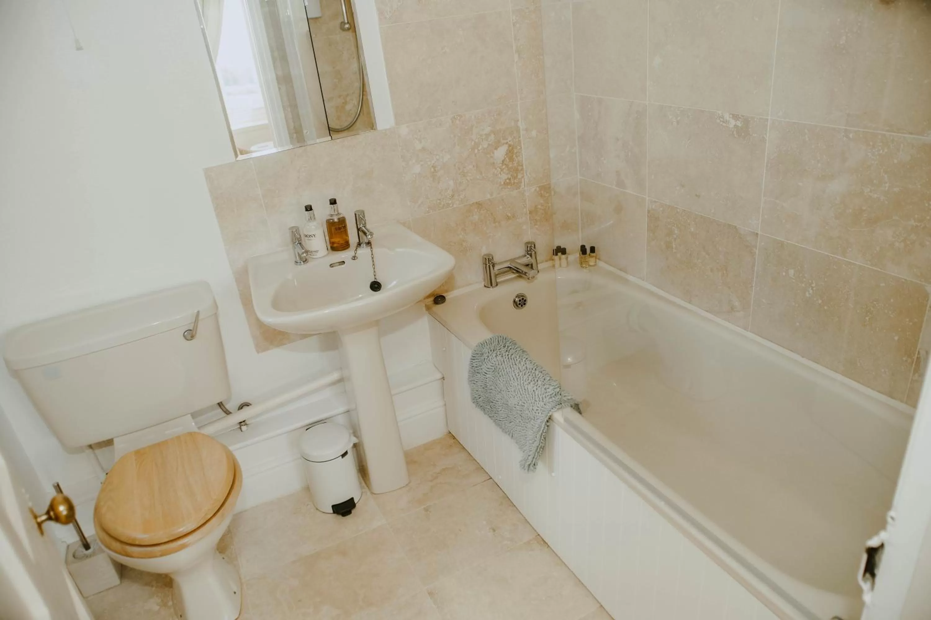 Bathroom in Toghill House Farm