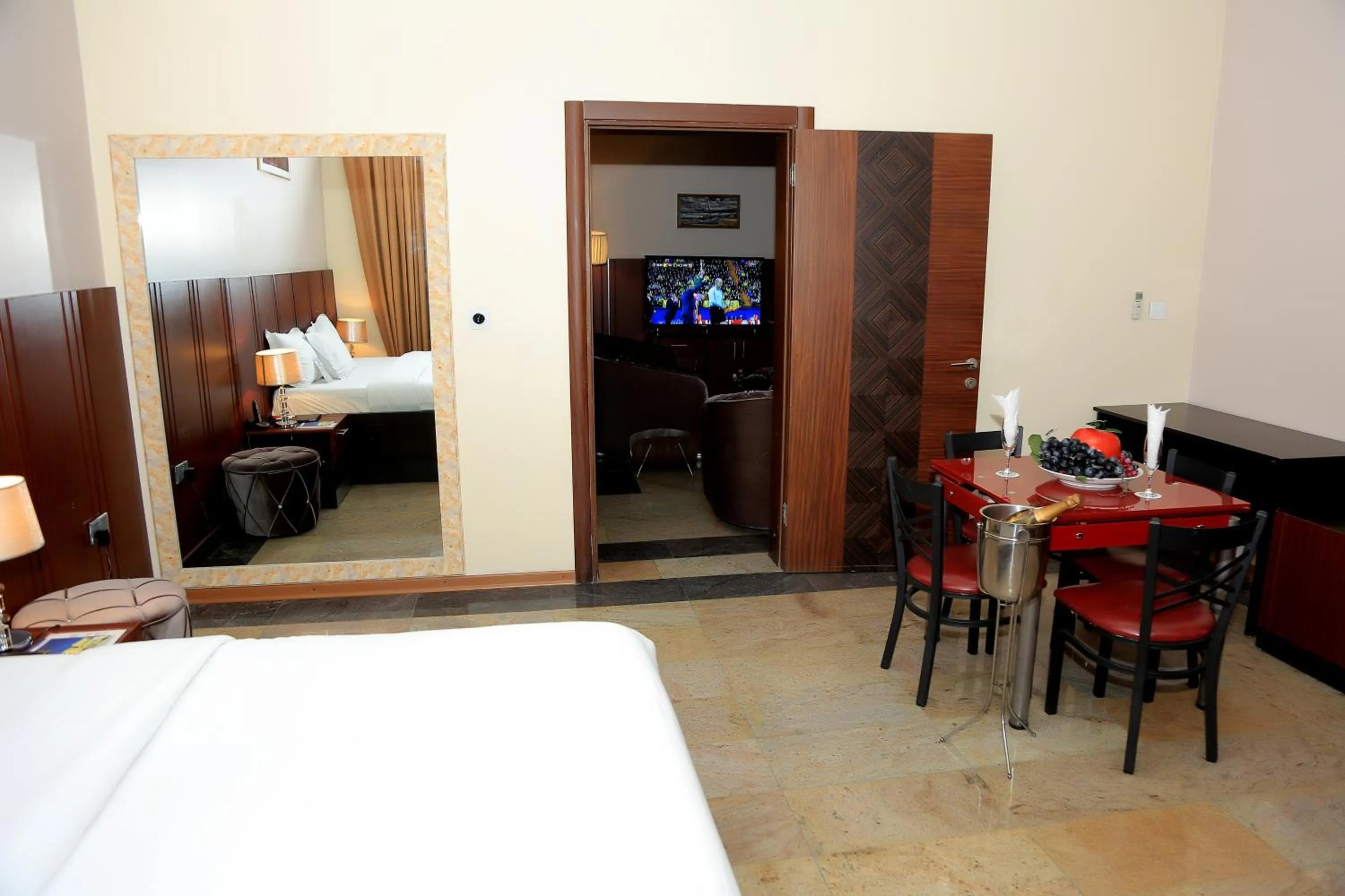 Bedroom, Bed in Swiss International Mabisel Port Harcourt