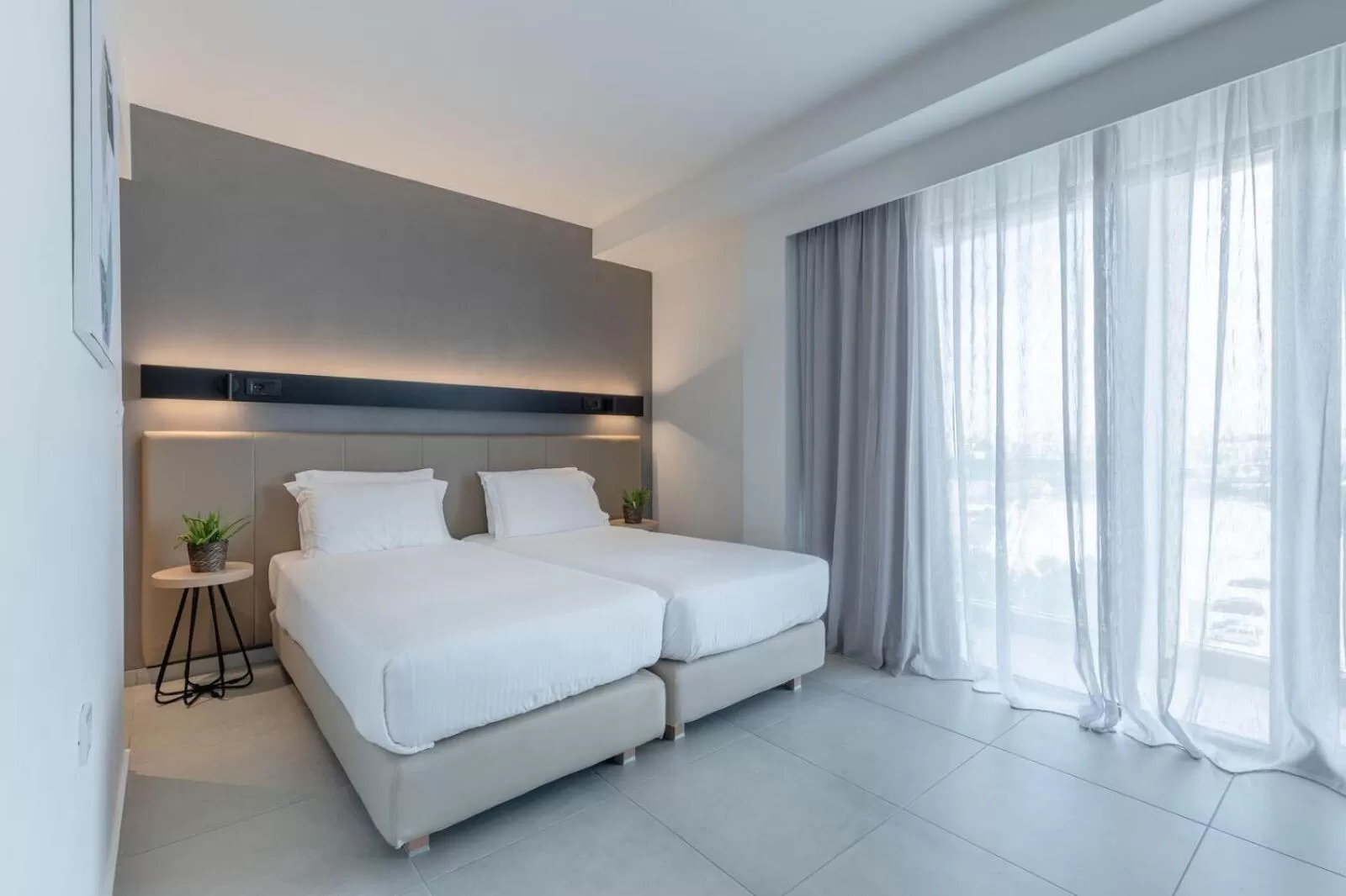 Bed in Hotel Avra by Smile hotels - Free Airport Shuttle