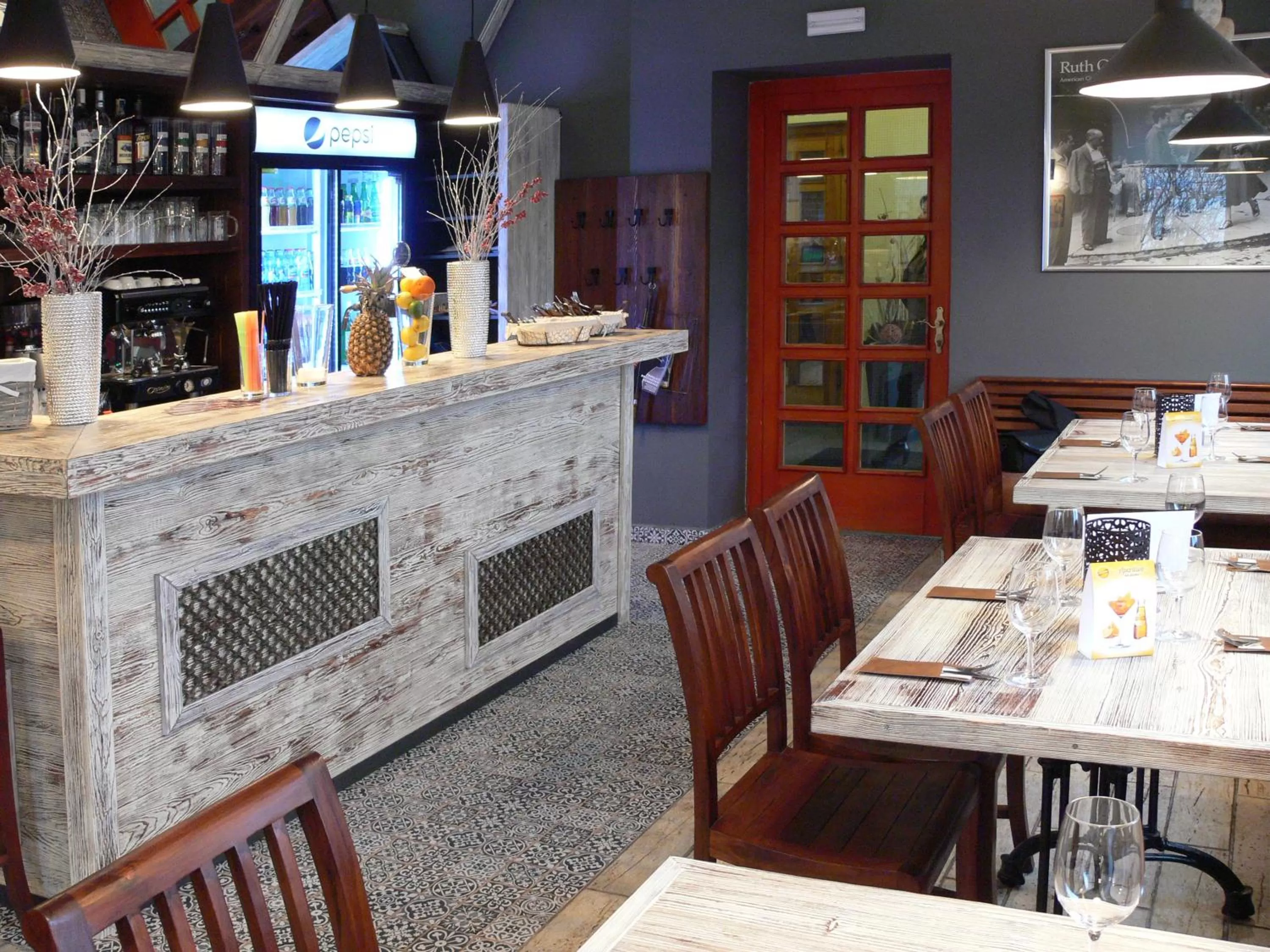 Restaurant/Places to Eat in Hotel Na Baste