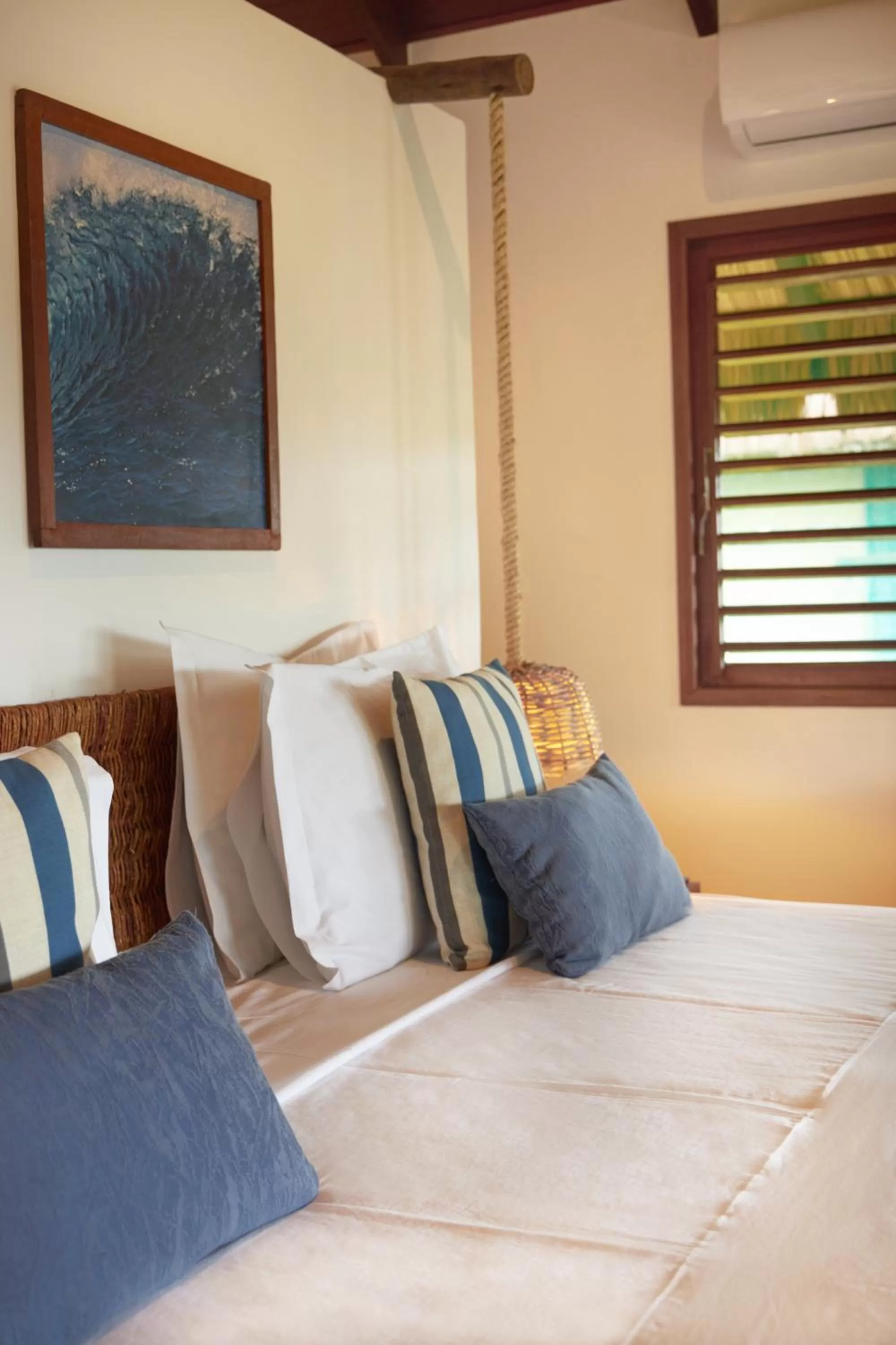 Bed in Kauli Seadi Beach Hotel