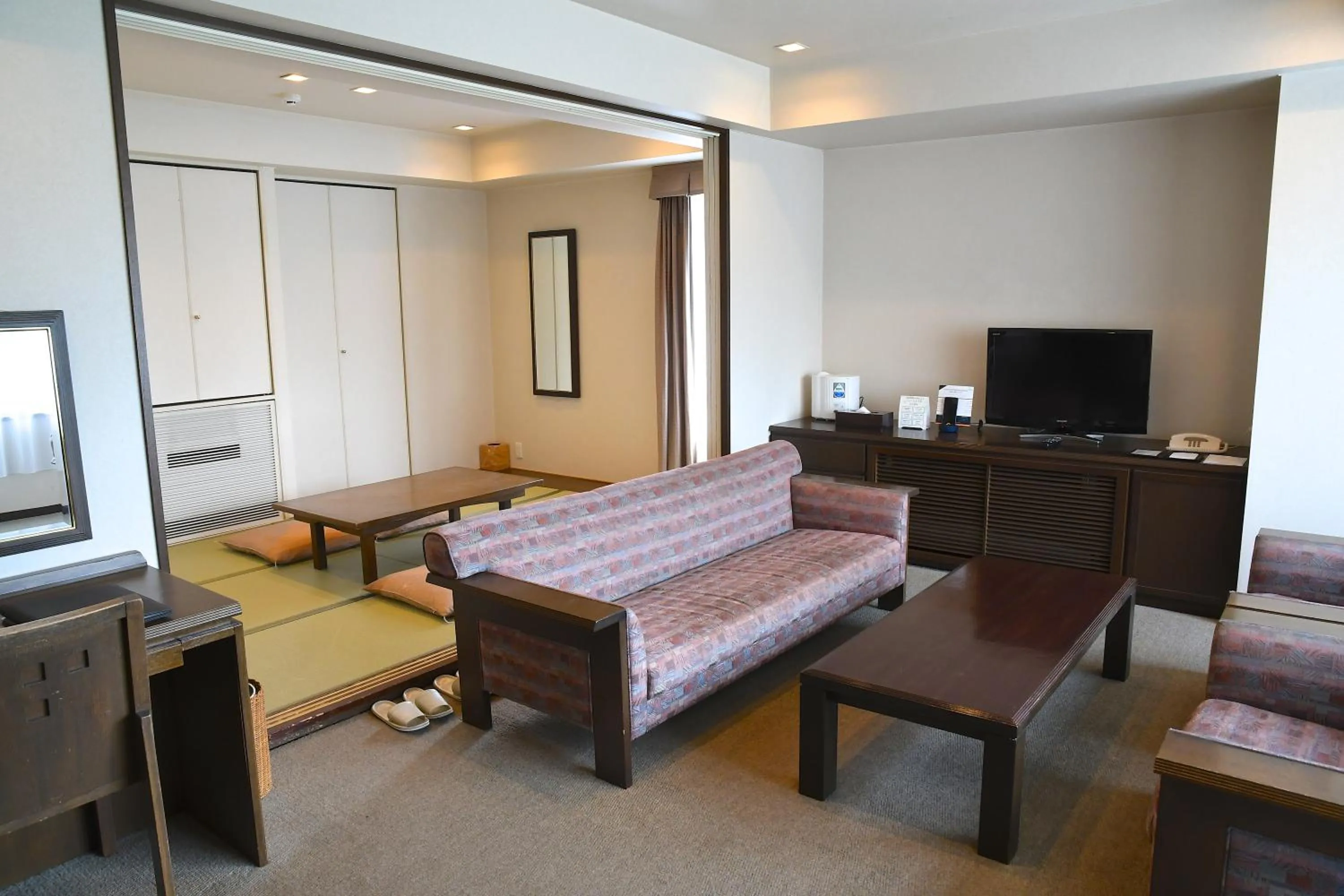 Photo of the whole room in Karuizawakurabu Hotel 1130 Hewitt Resort