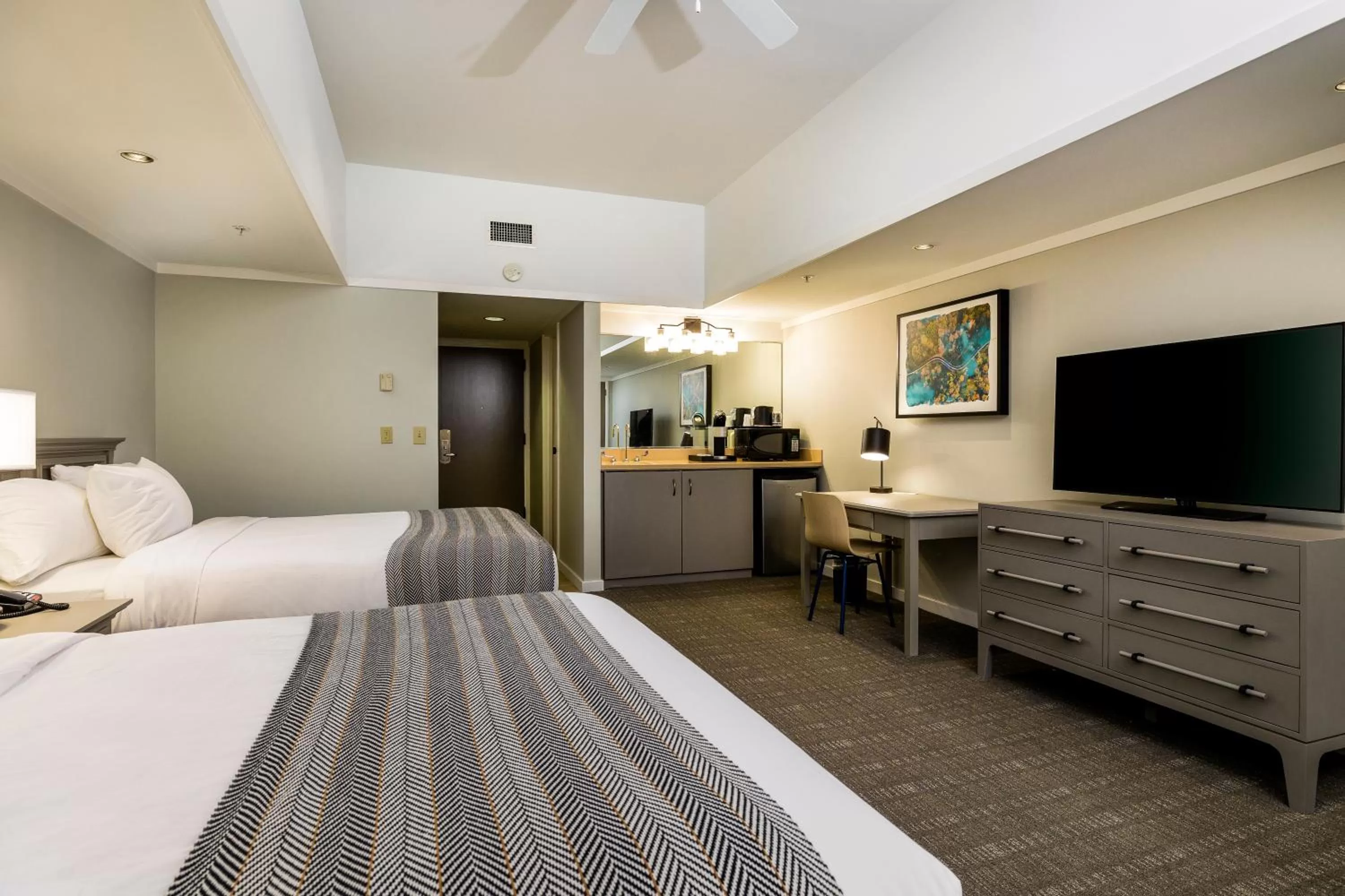 Photo of the whole room, Bed in Waynesville Inn and Golf Club, Tapestry Collection by Hilton